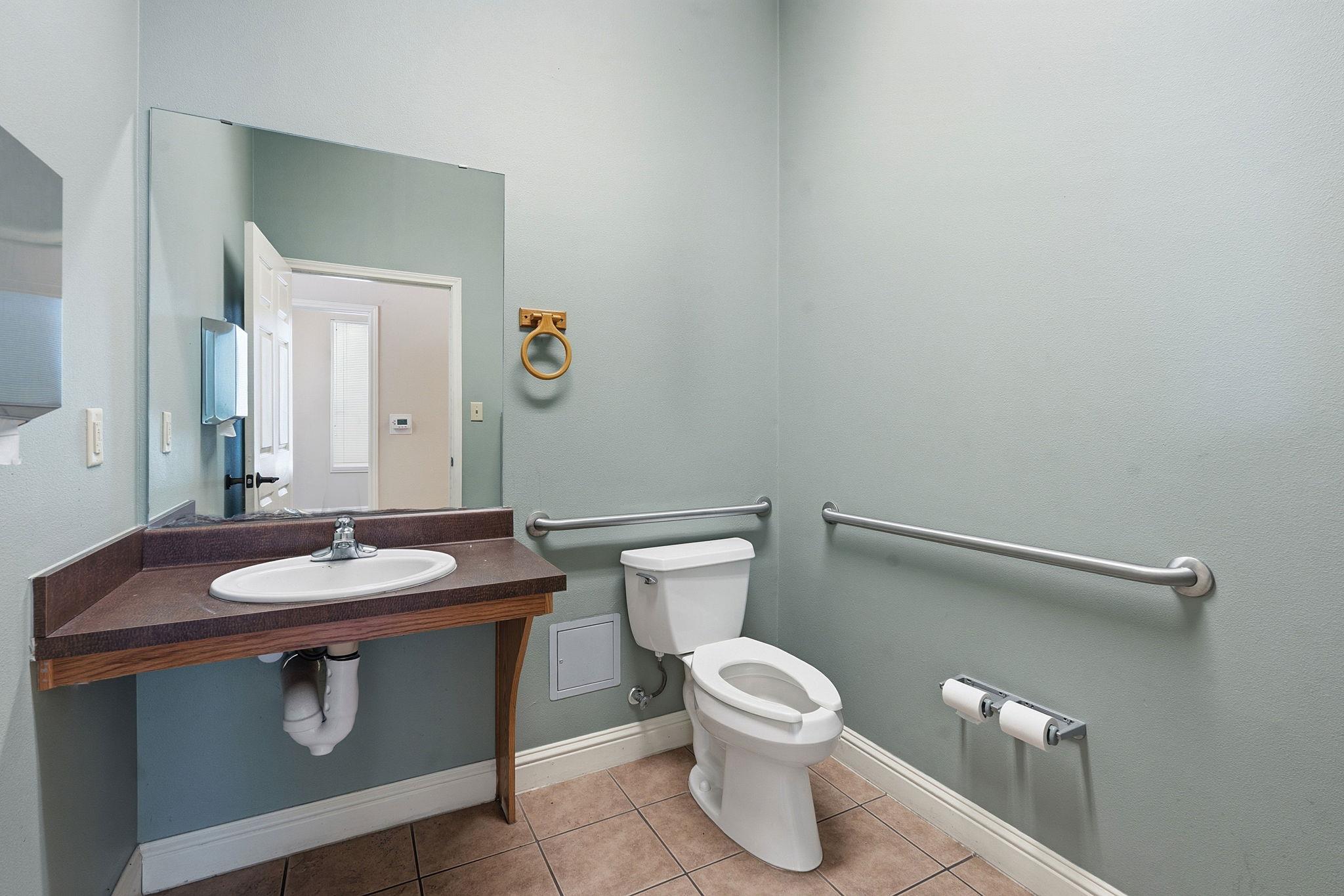 13284 Pond Springs Rd, Austin, TX 78729