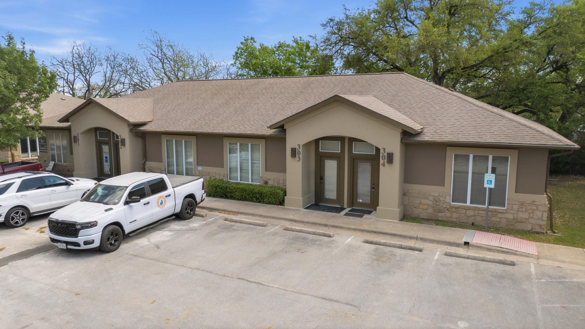 13284 Pond Springs Rd, Austin, TX 78729