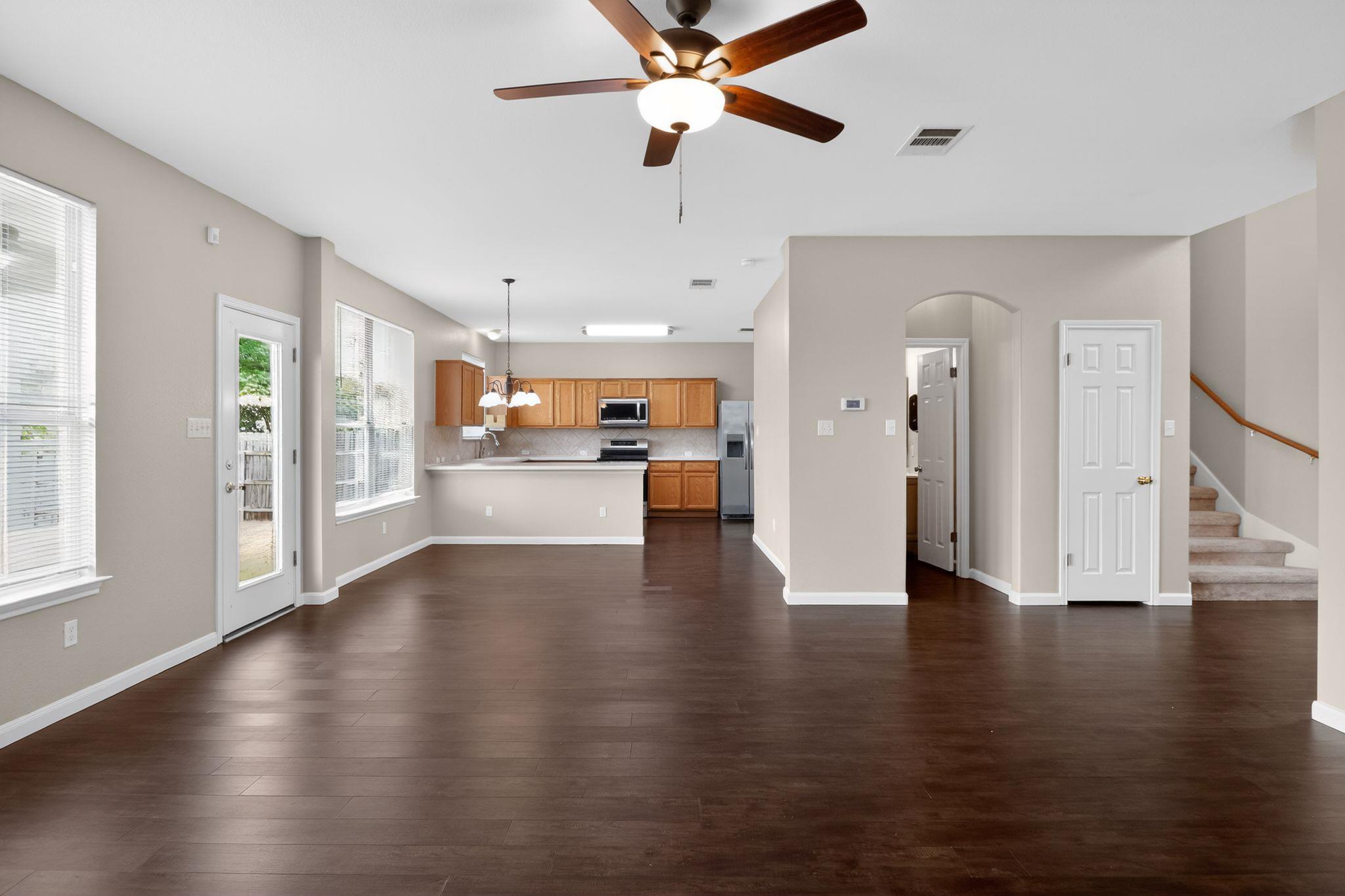 6014 Lone Star Ct, Hutto, TX 78634