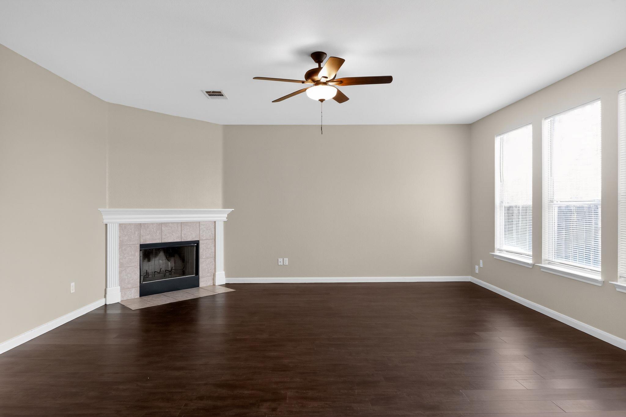 6014 Lone Star Ct, Hutto, TX 78634