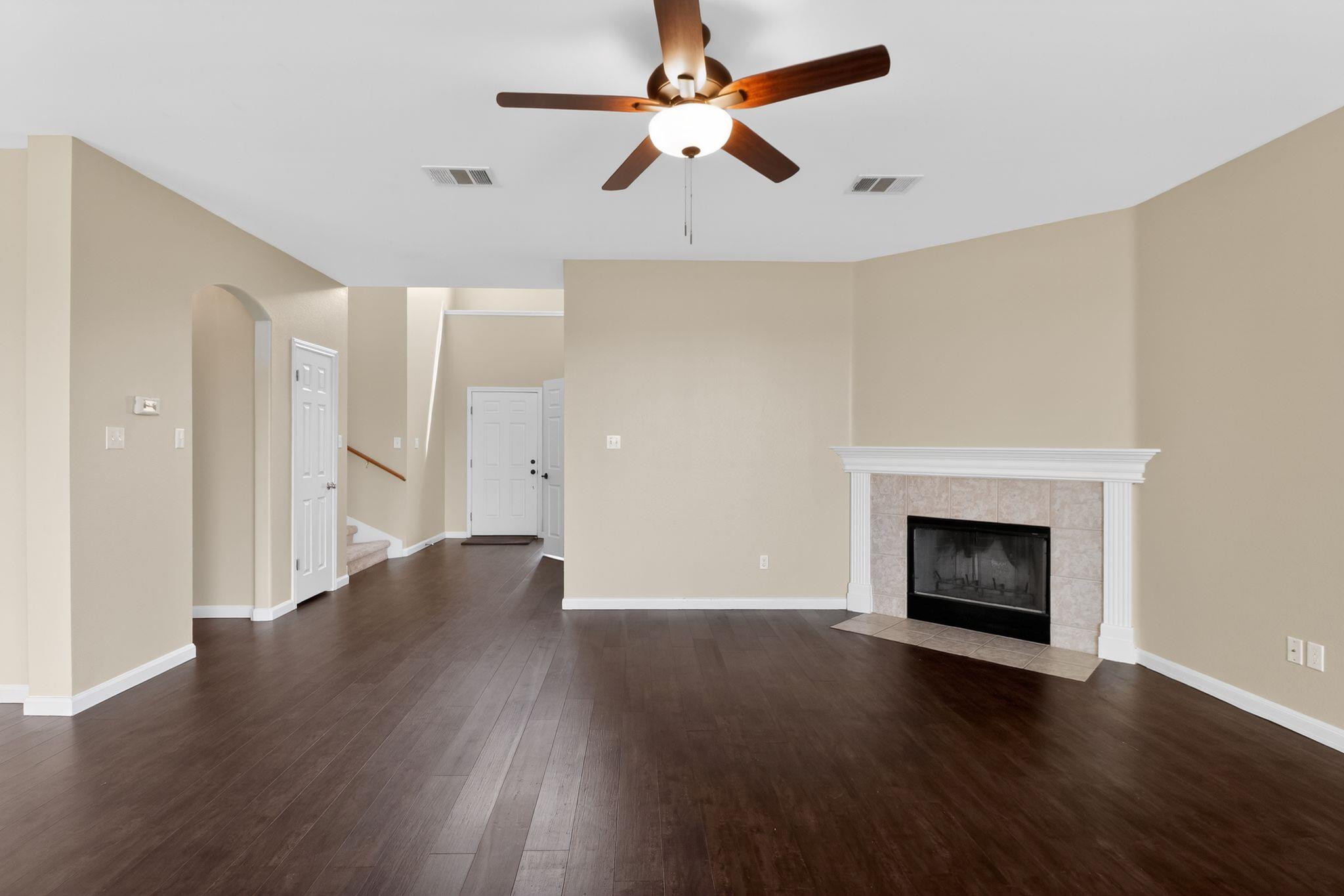 6014 Lone Star Ct, Hutto, TX 78634