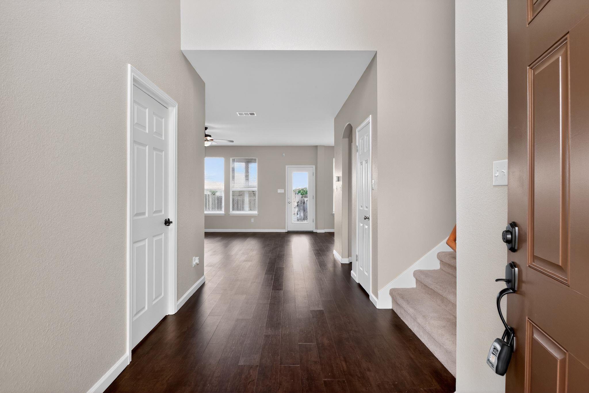 6014 Lone Star Ct, Hutto, TX 78634