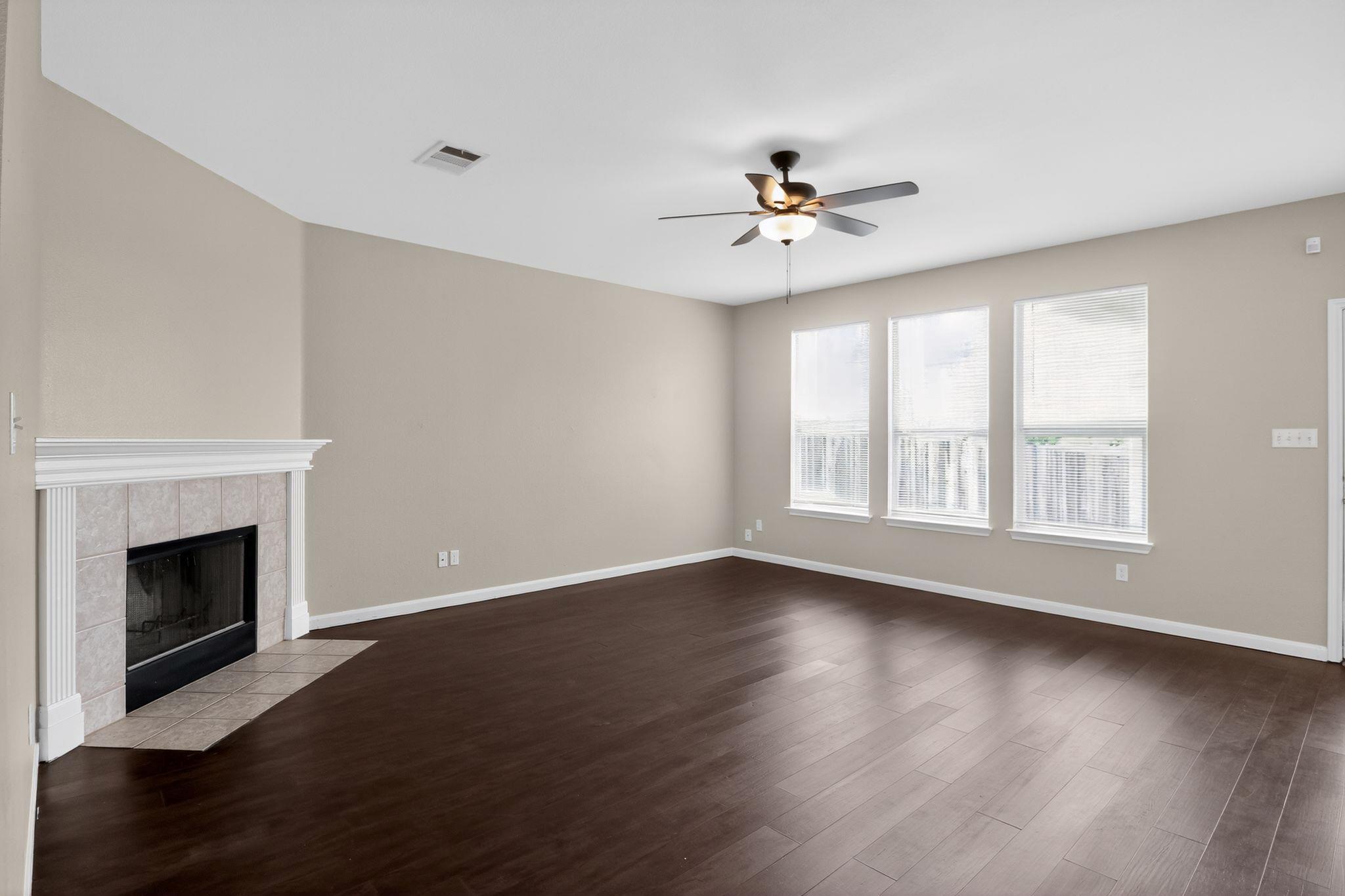 6014 Lone Star Ct, Hutto, TX 78634