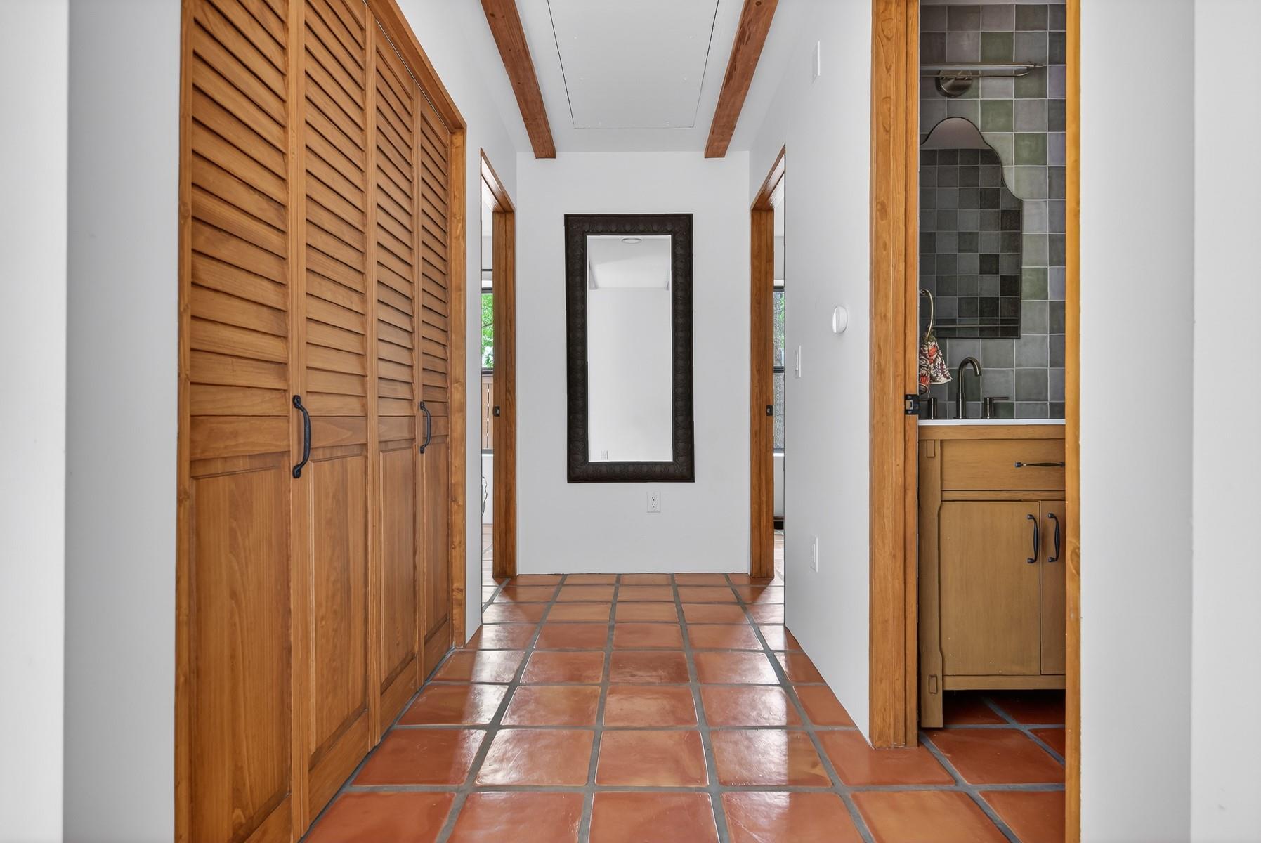 2519 E 4th St # 1, Austin, TX 78702