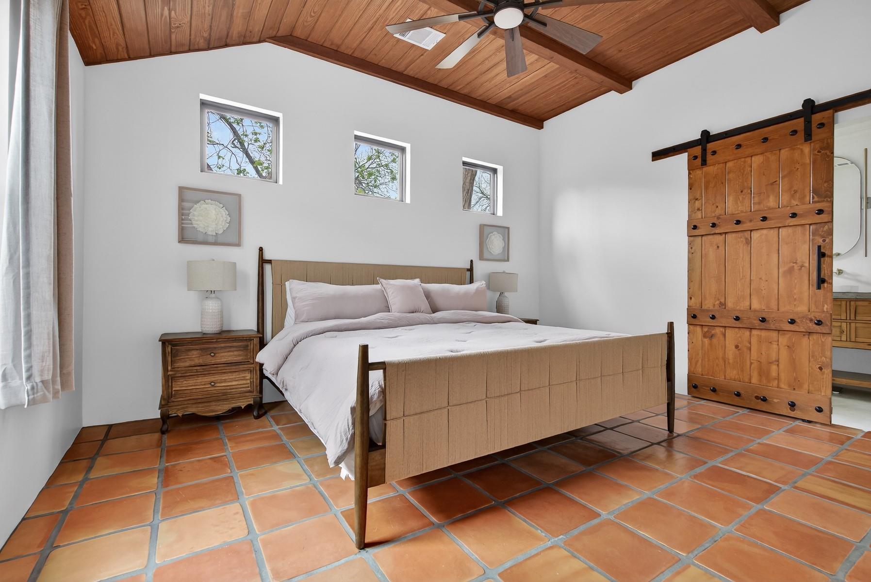 2519 E 4th St # 1, Austin, TX 78702