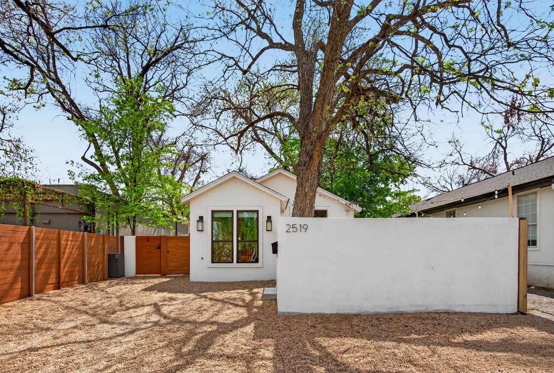 2519 E 4th St # 1, Austin, TX 78702