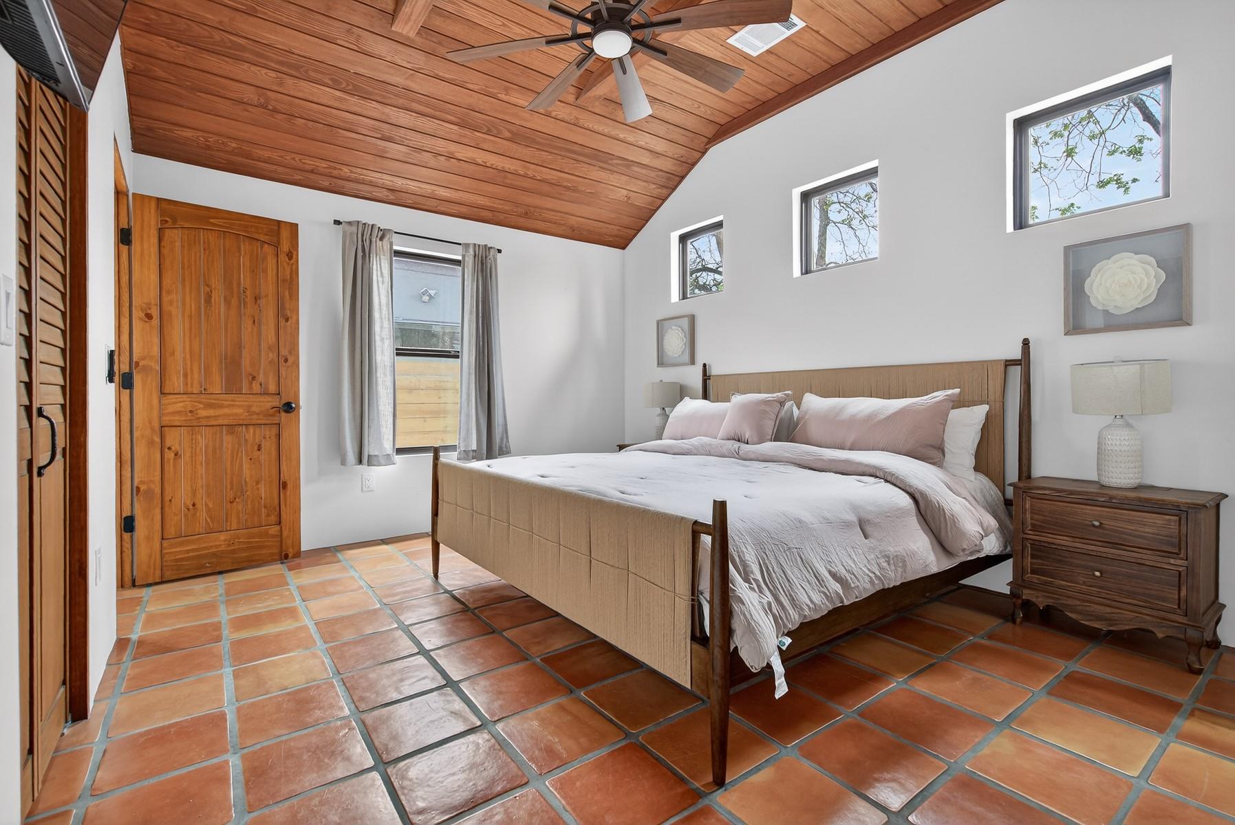 2519 E 4th St # 1, Austin, TX 78702