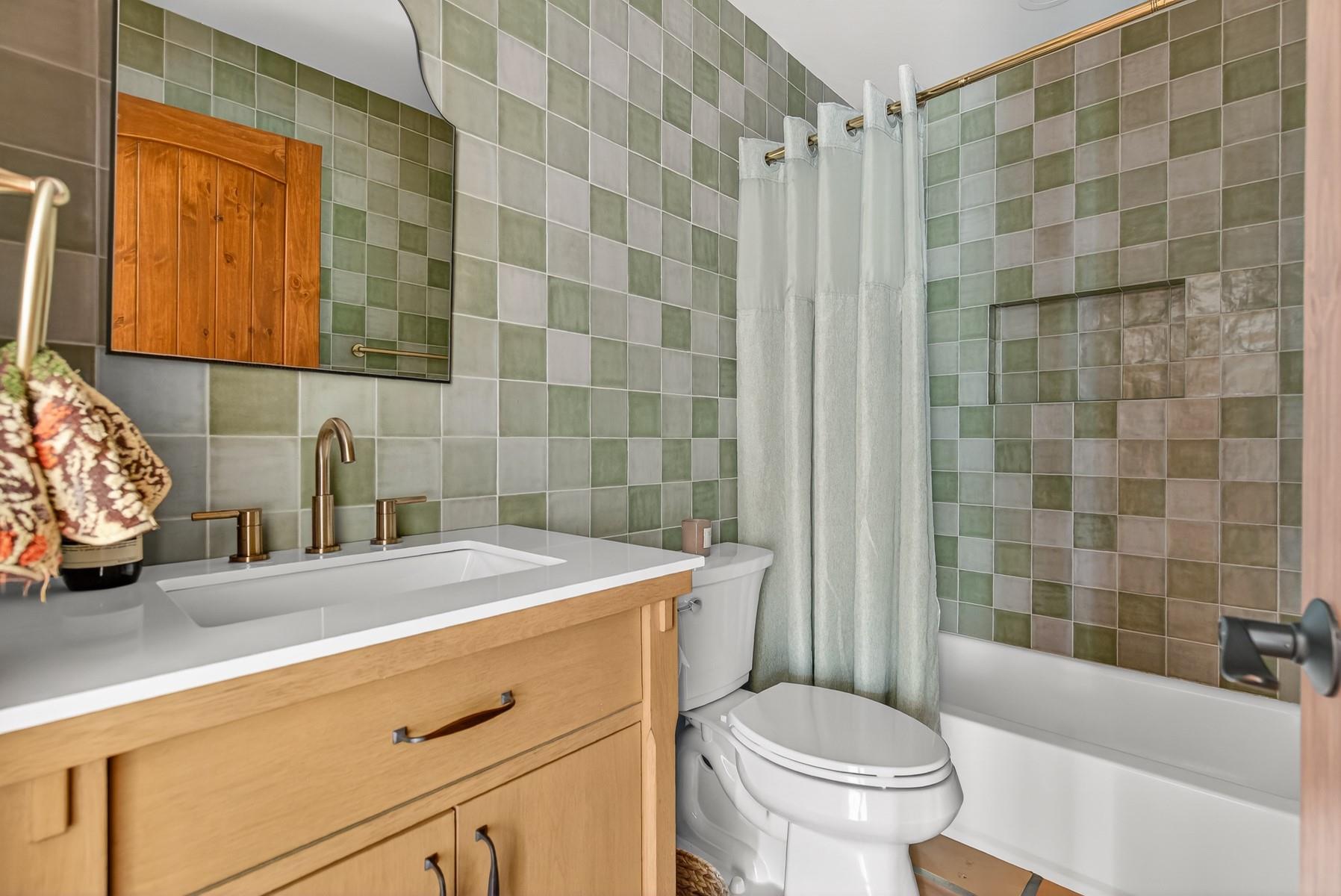 2519 E 4th St # 1, Austin, TX 78702