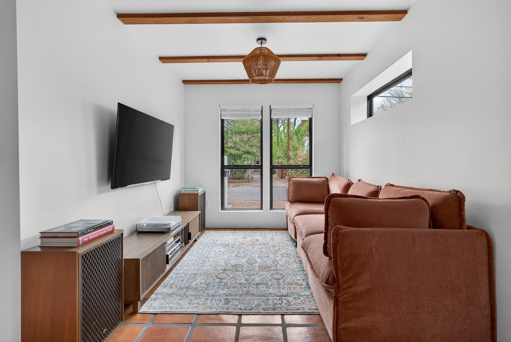 2519 E 4th St # 1, Austin, TX 78702