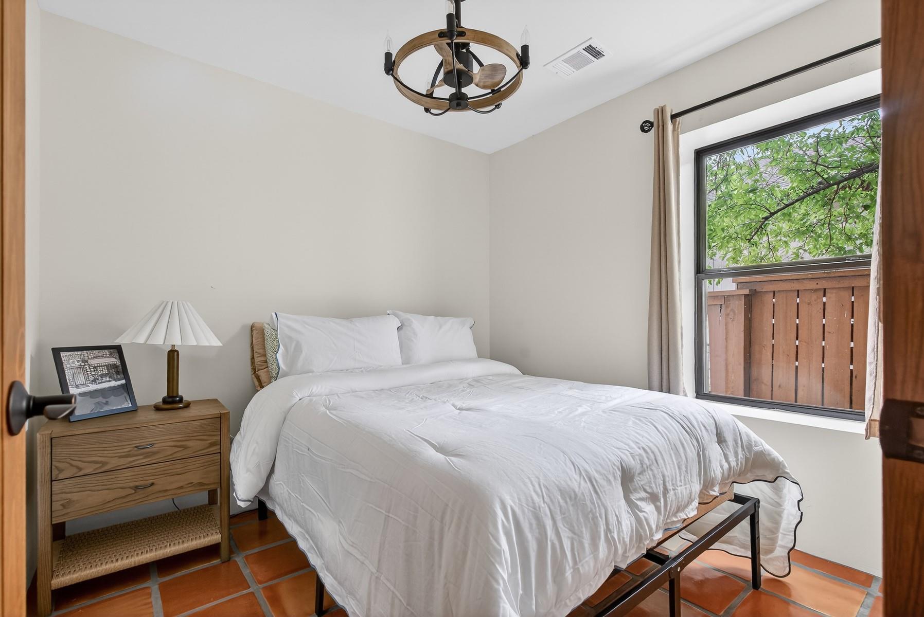 2519 E 4th St # 1, Austin, TX 78702