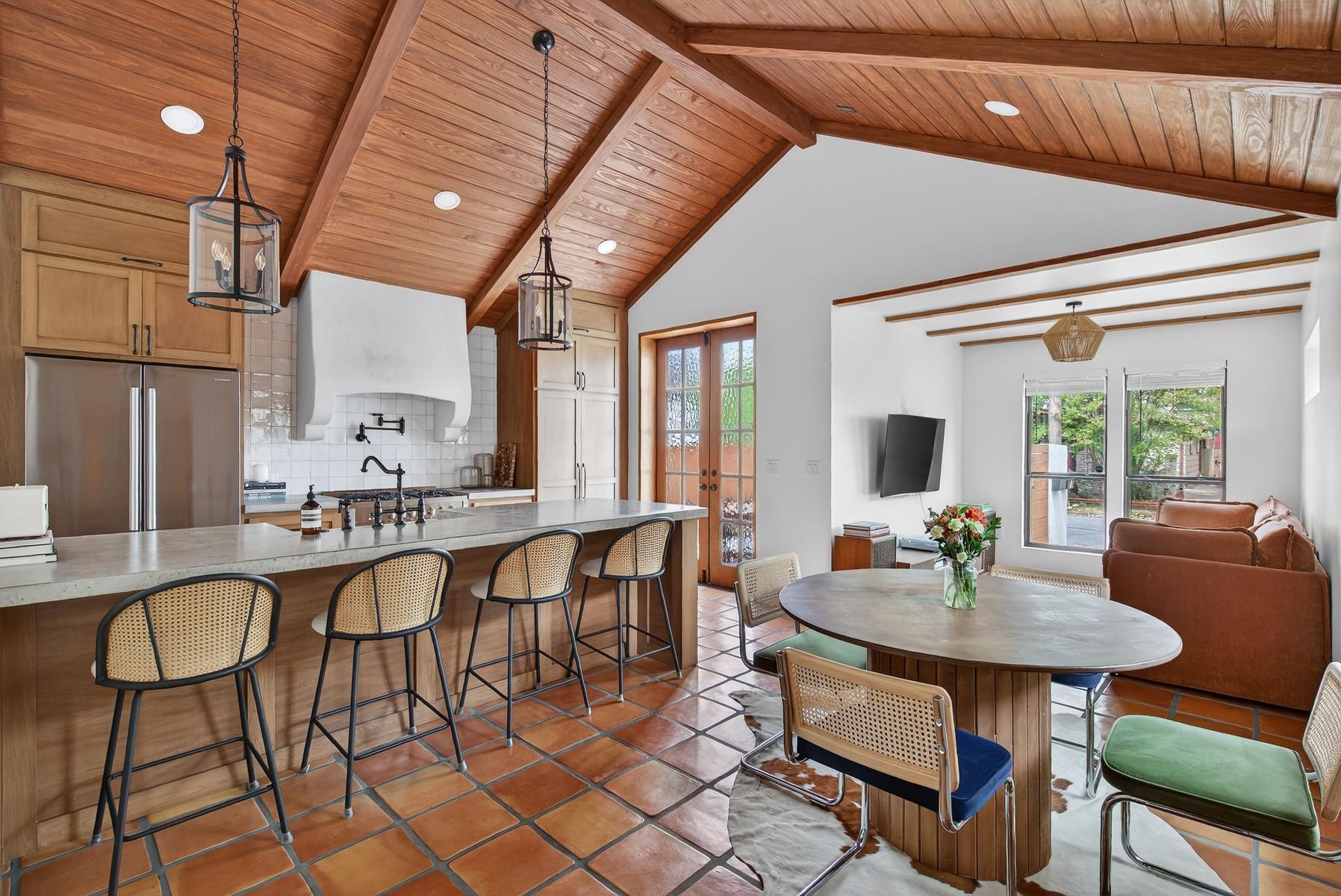 2519 E 4th St # 1, Austin, TX 78702