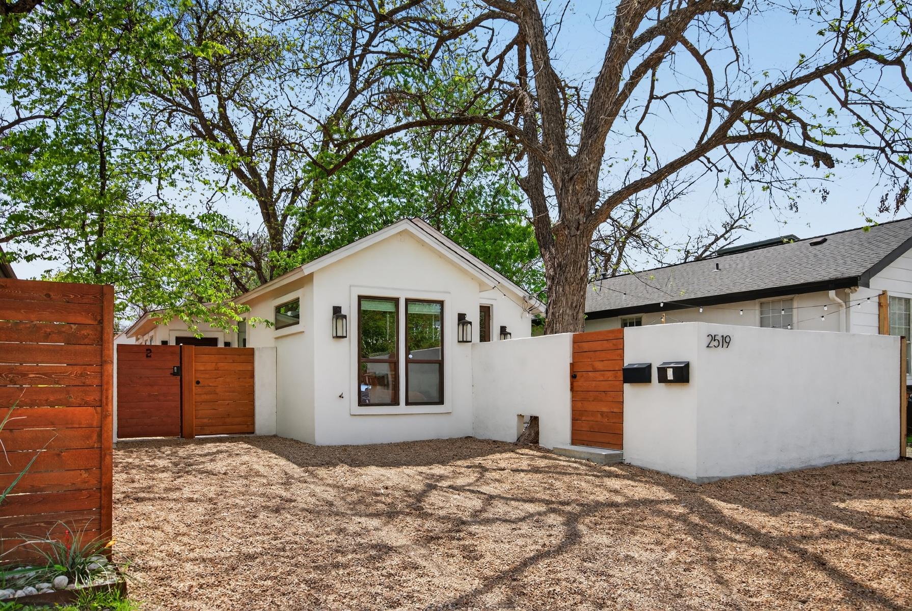 2519 E 4th St # 1, Austin, TX 78702