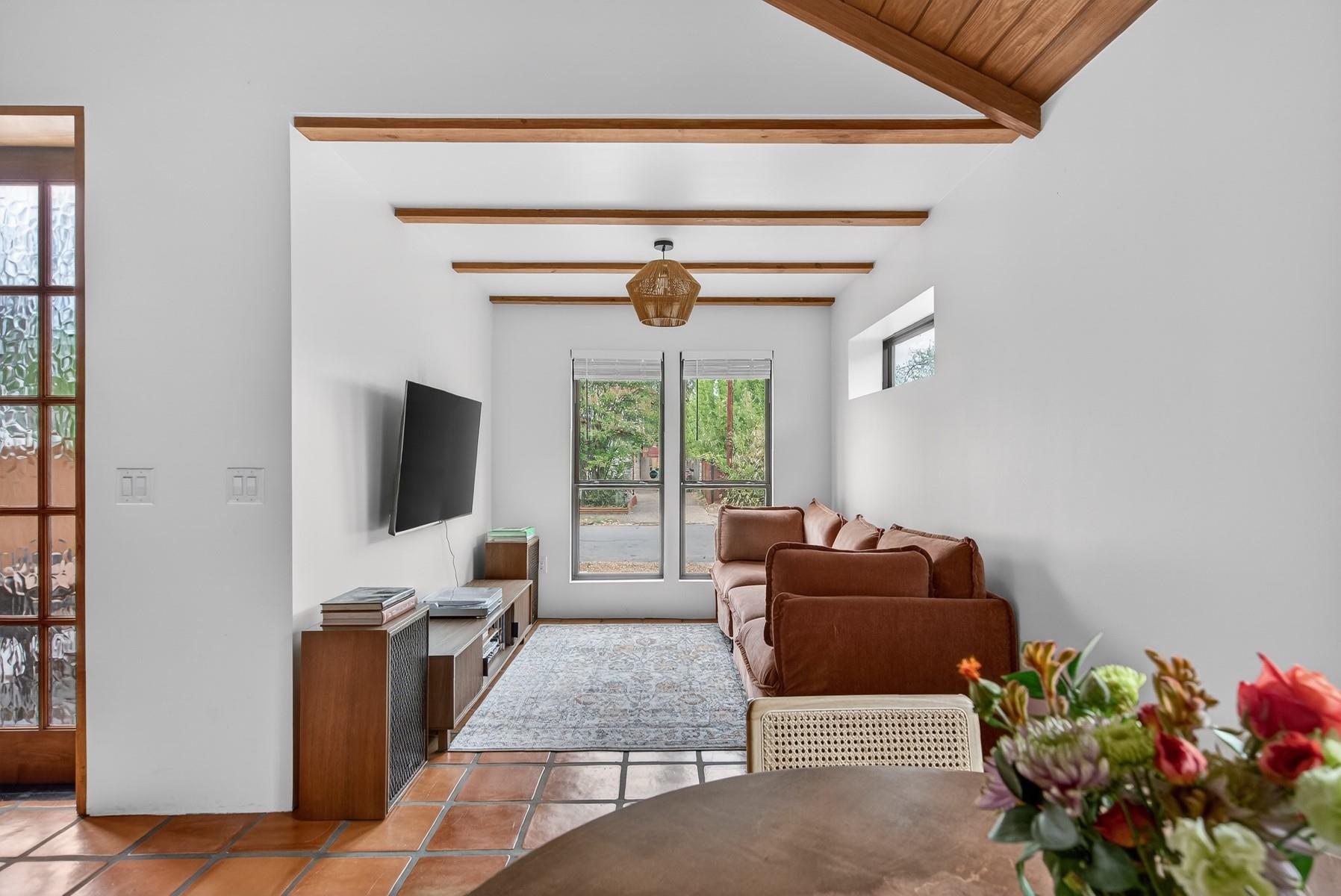 2519 E 4th St # 1, Austin, TX 78702