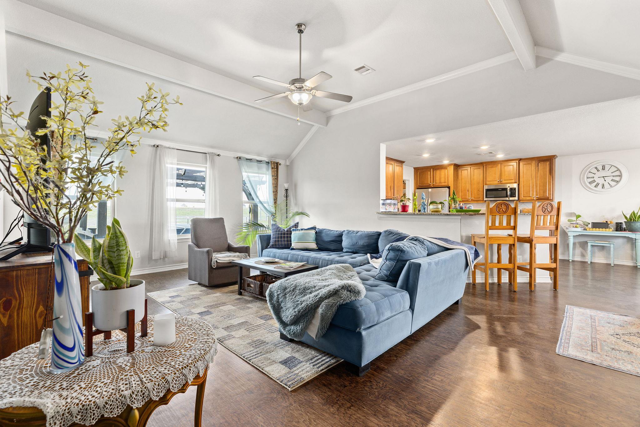 4846 County Road 327 Rd, Granger, TX 76530