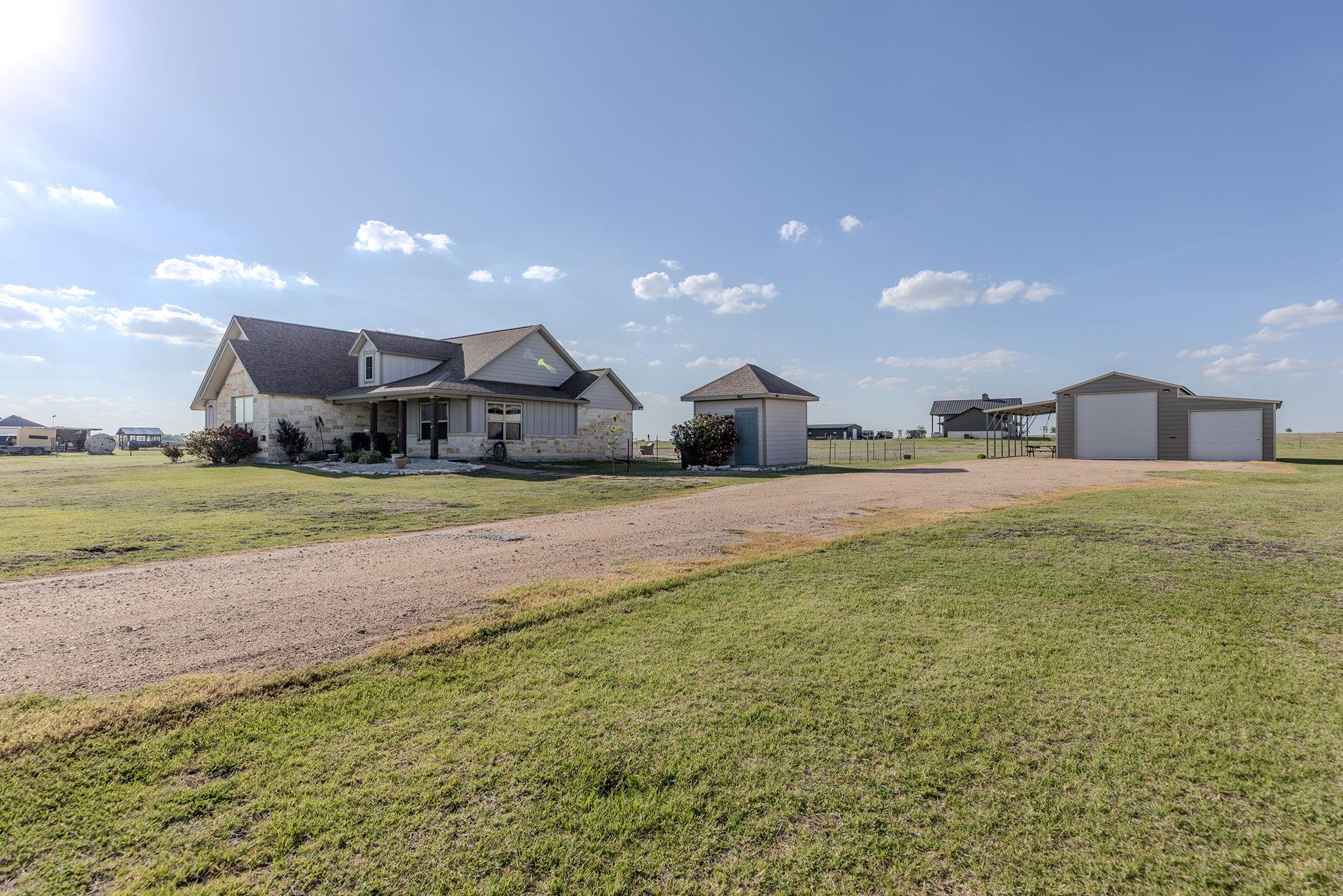 4846 County Road 327 Rd, Granger, TX 76530