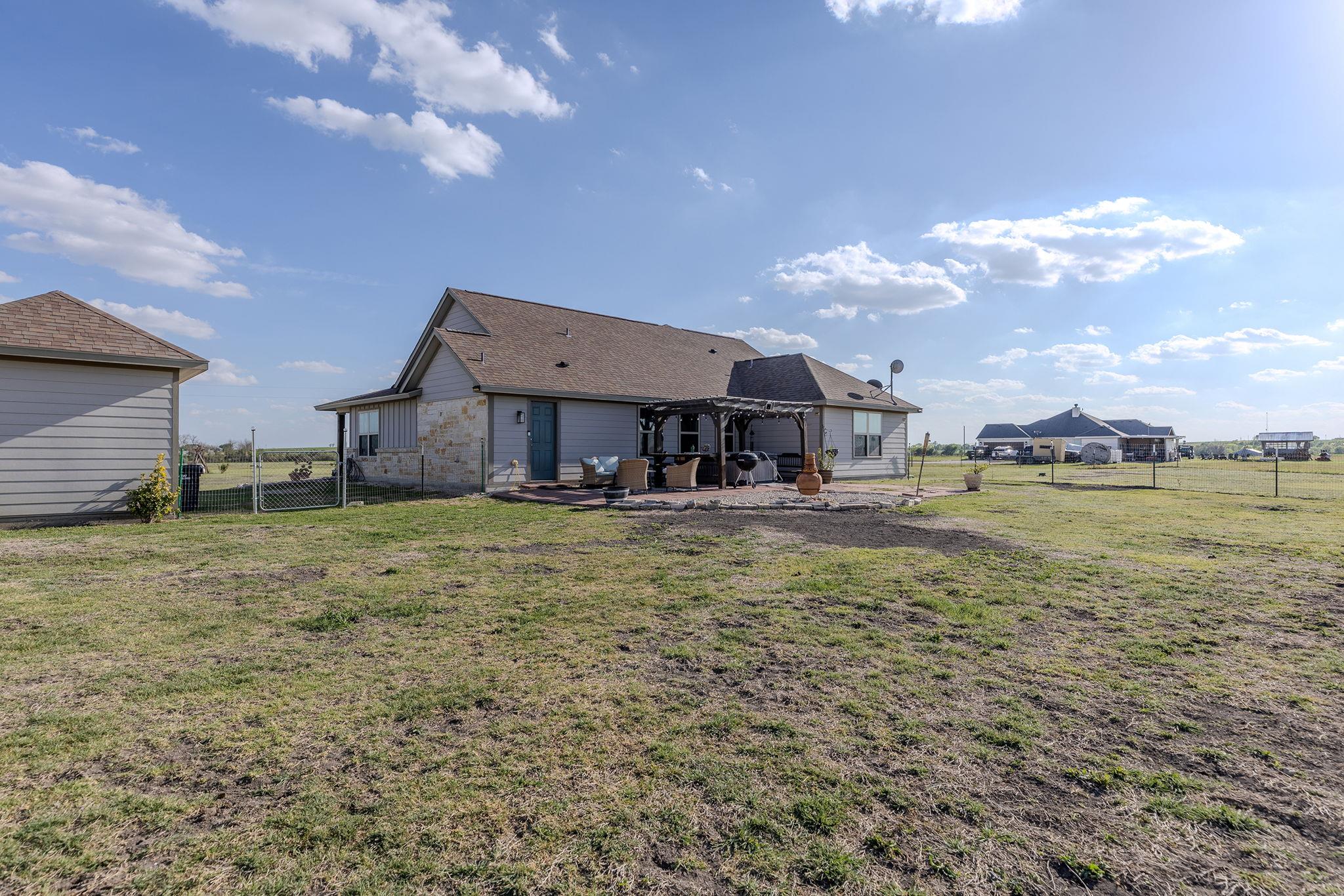 4846 County Road 327 Rd, Granger, TX 76530