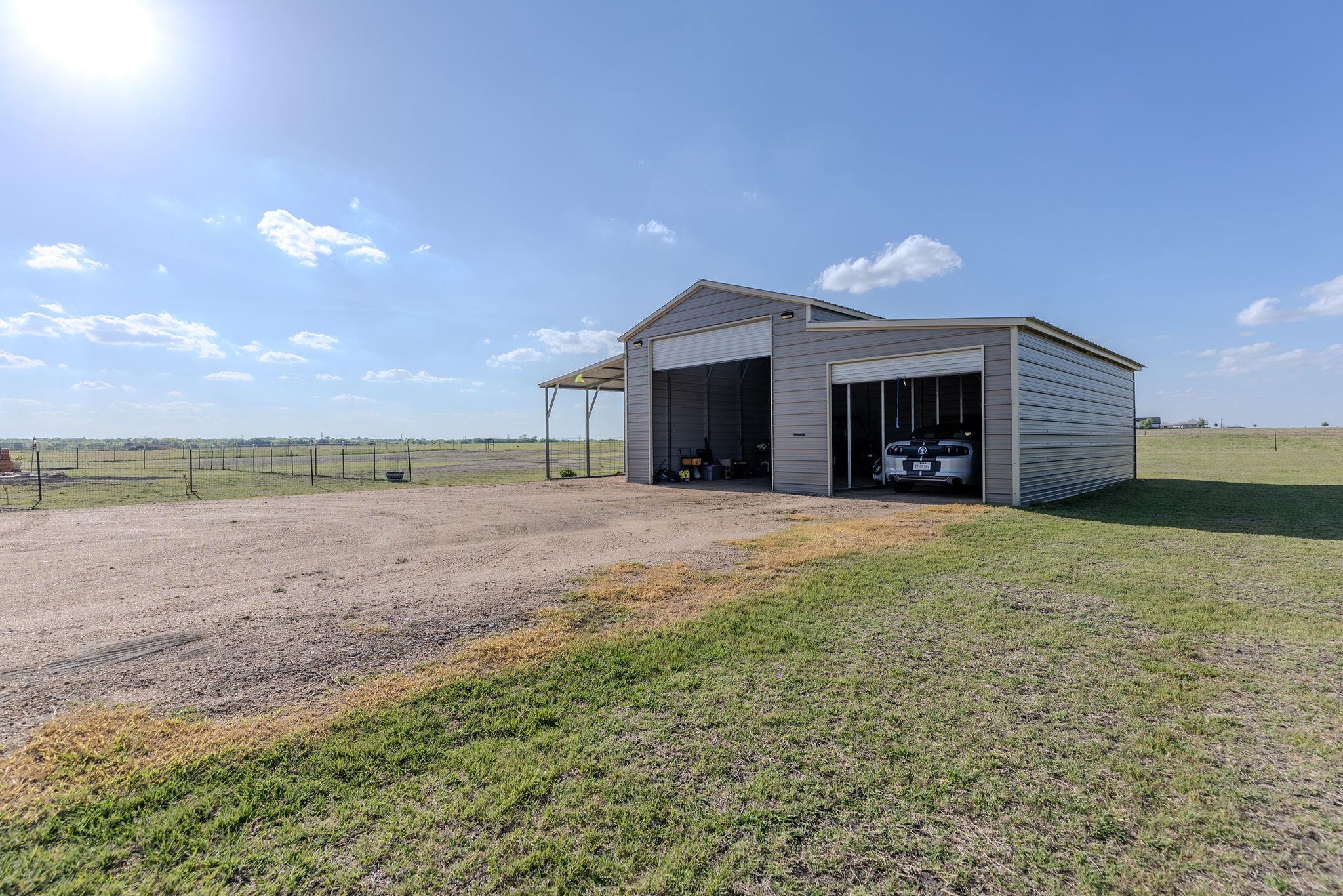 4846 County Road 327 Rd, Granger, TX 76530