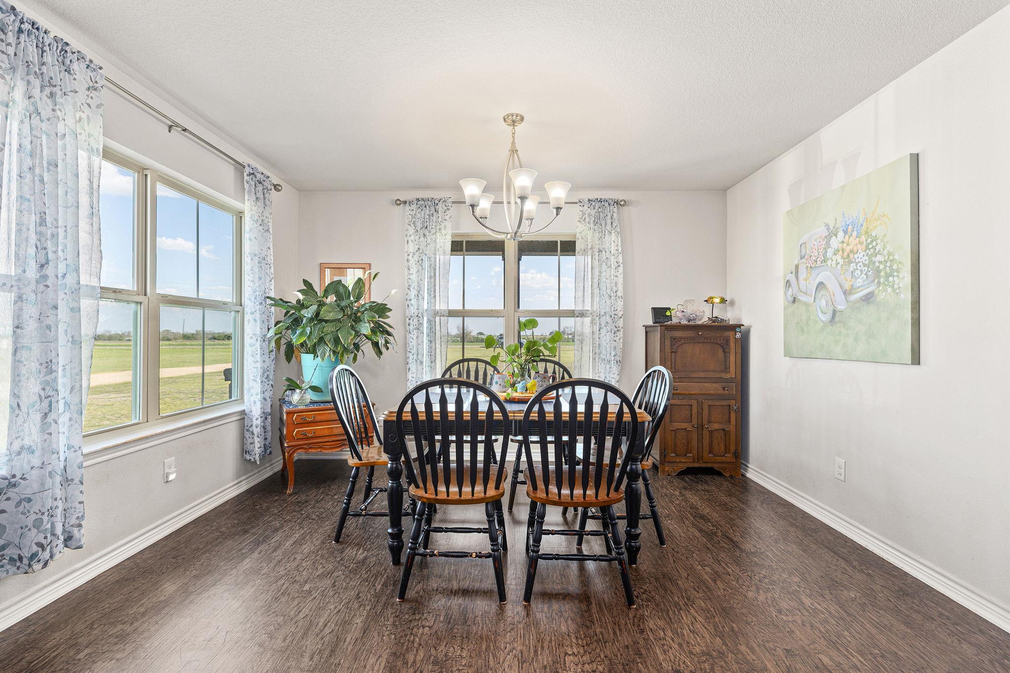 4846 County Road 327 Rd, Granger, TX 76530