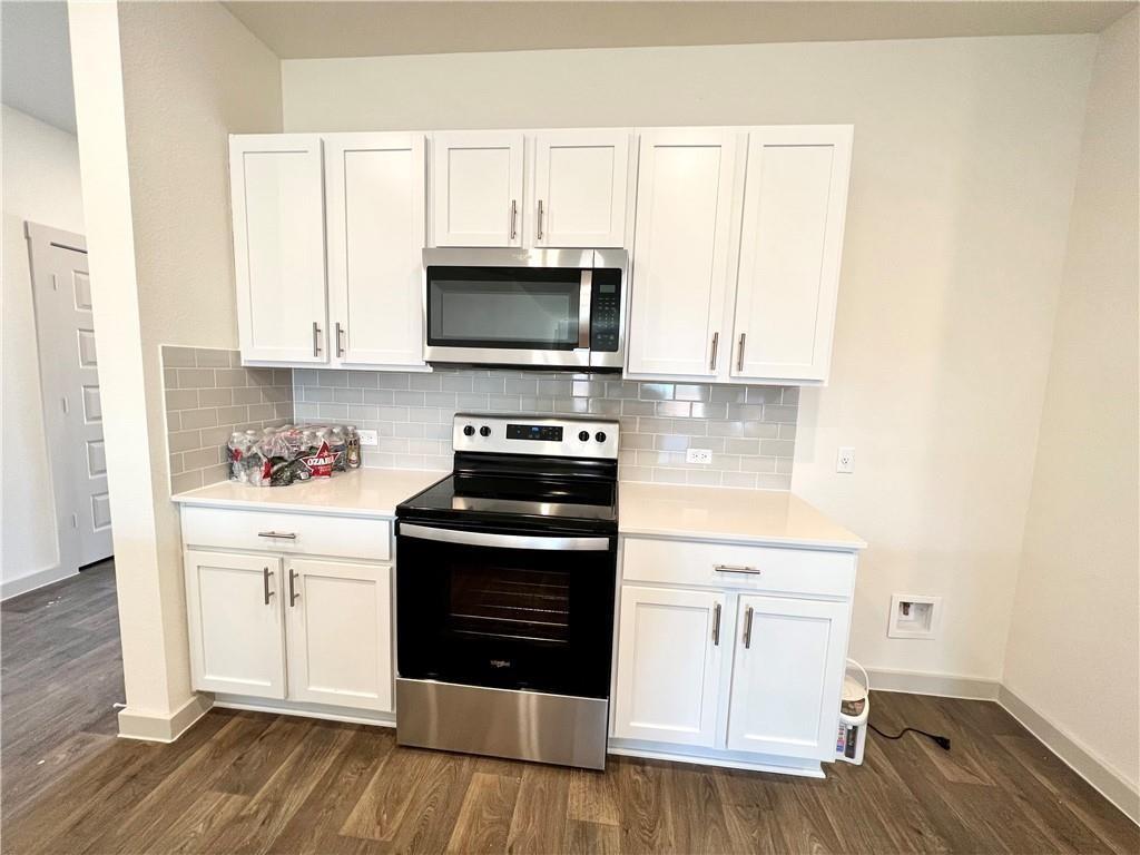 116 Krause Springs Dr, Hutto, TX 78634