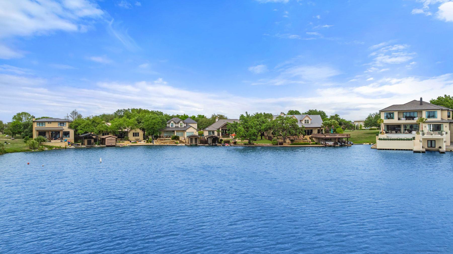 113 Wennmohs Pl, Horseshoe Bay, TX 78657