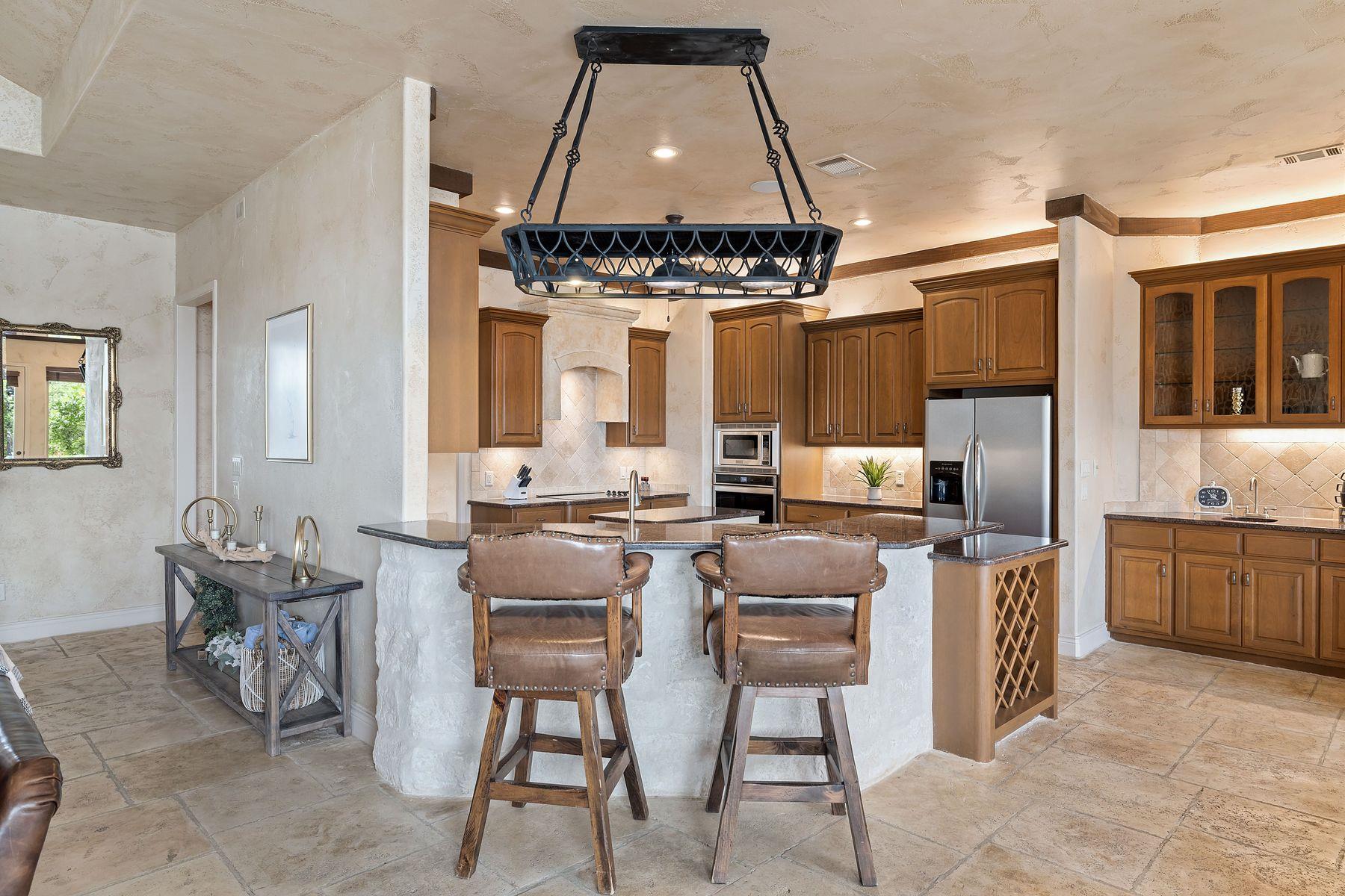 113 Wennmohs Pl, Horseshoe Bay, TX 78657