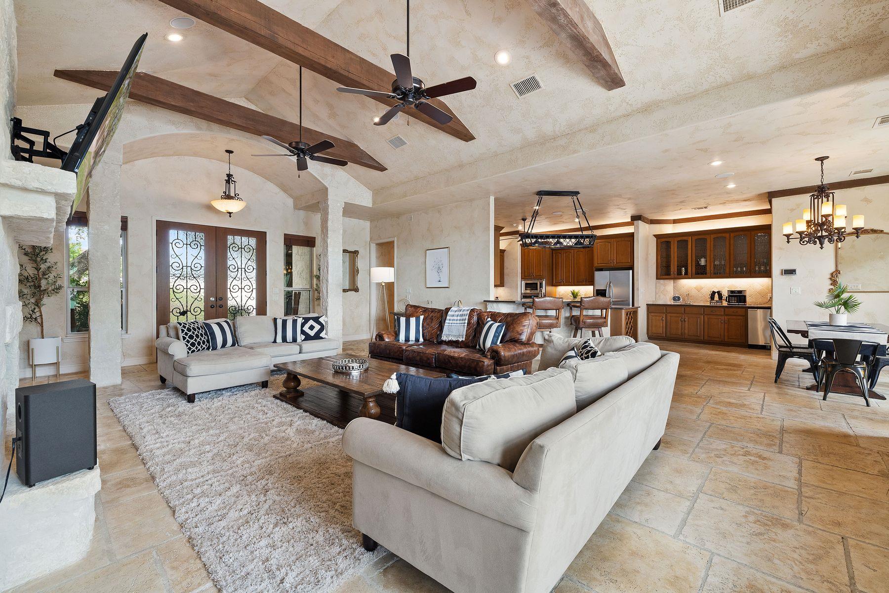 113 Wennmohs Pl, Horseshoe Bay, TX 78657