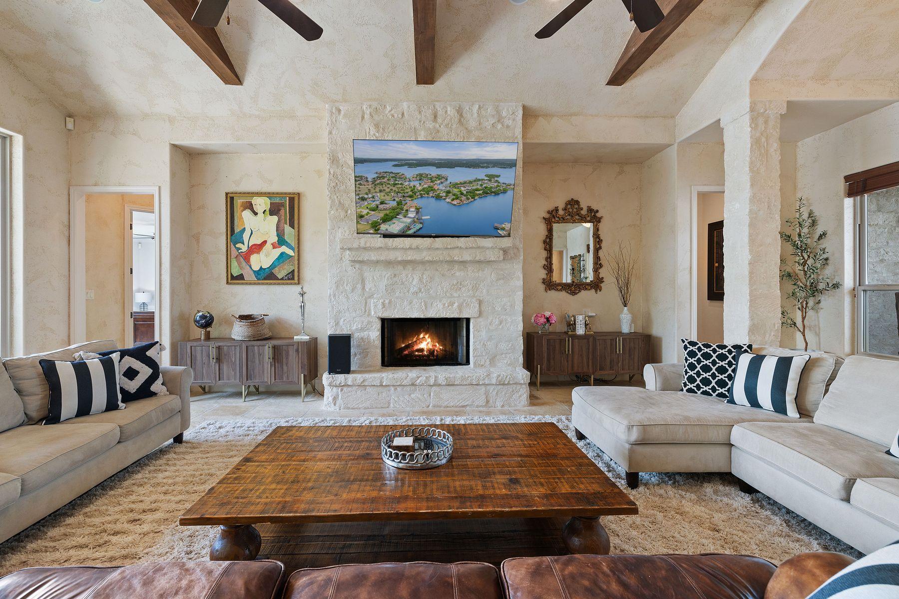 113 Wennmohs Pl, Horseshoe Bay, TX 78657