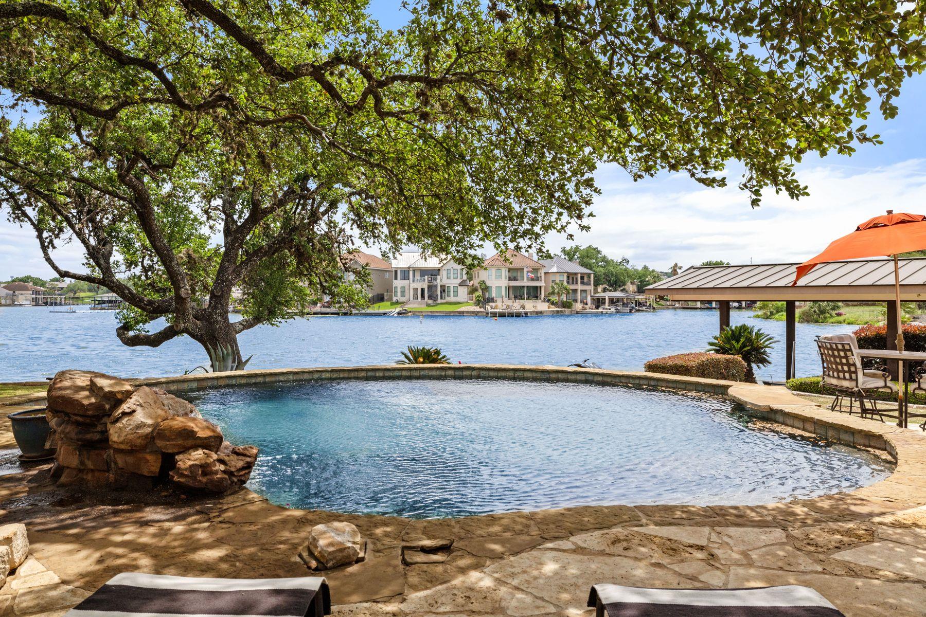 113 Wennmohs Pl, Horseshoe Bay, TX 78657