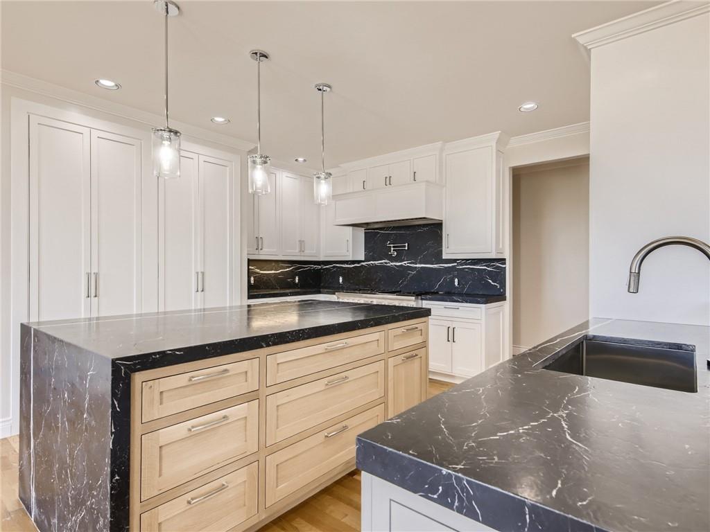 267 S Commons Ford Rd, Austin, TX 78733