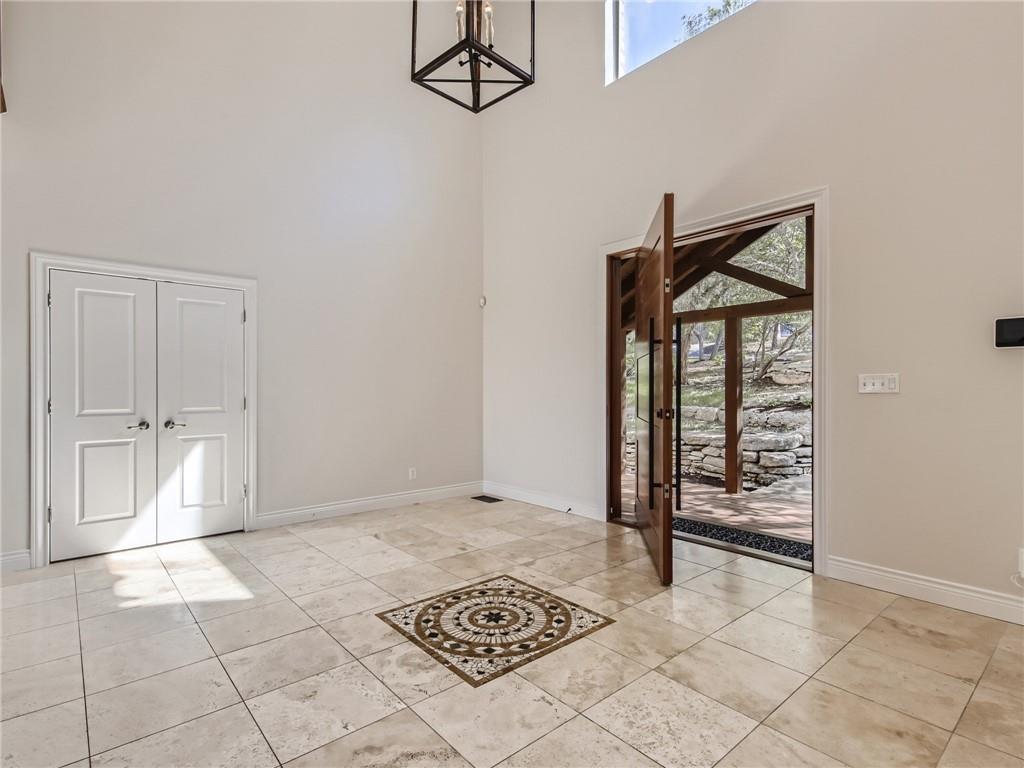 267 S Commons Ford Rd, Austin, TX 78733