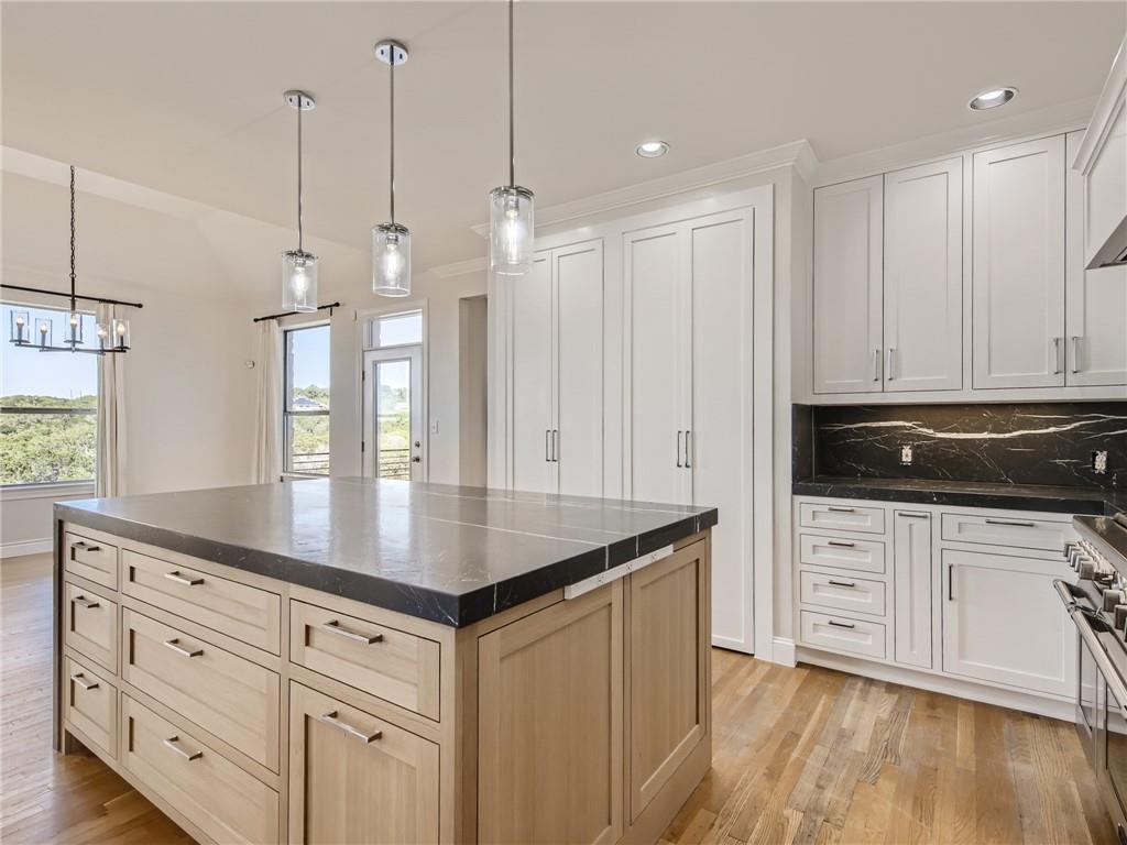 267 S Commons Ford Rd, Austin, TX 78733