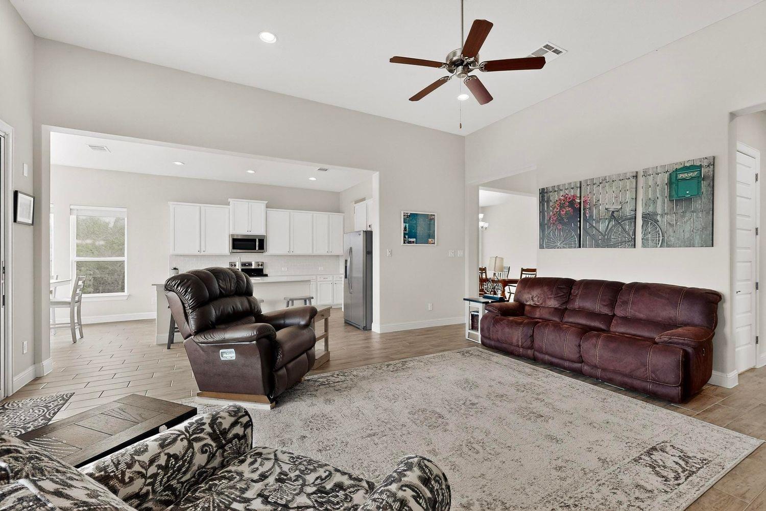 173 Double Eagle Ranch Dr, Cedar Creek, TX 78612