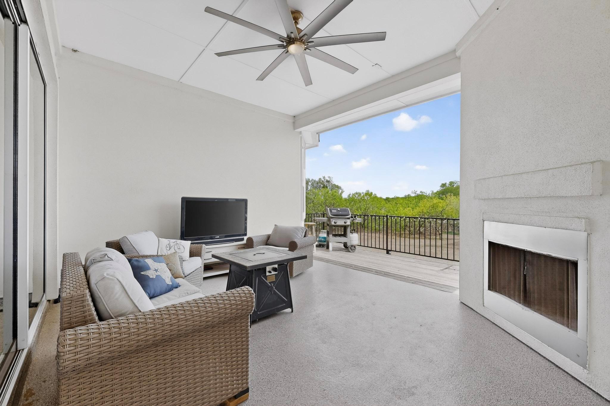 173 Double Eagle Ranch Dr, Cedar Creek, TX 78612