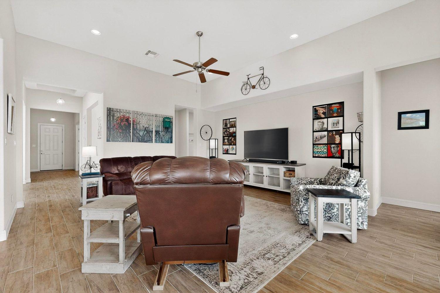 173 Double Eagle Ranch Dr, Cedar Creek, TX 78612