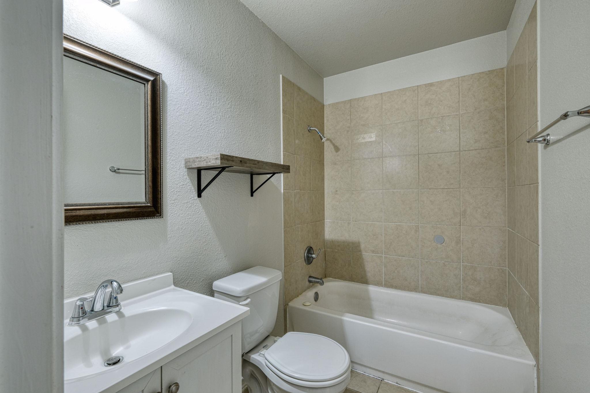 104 Castleberry Ct # A, Bertram, TX 78605