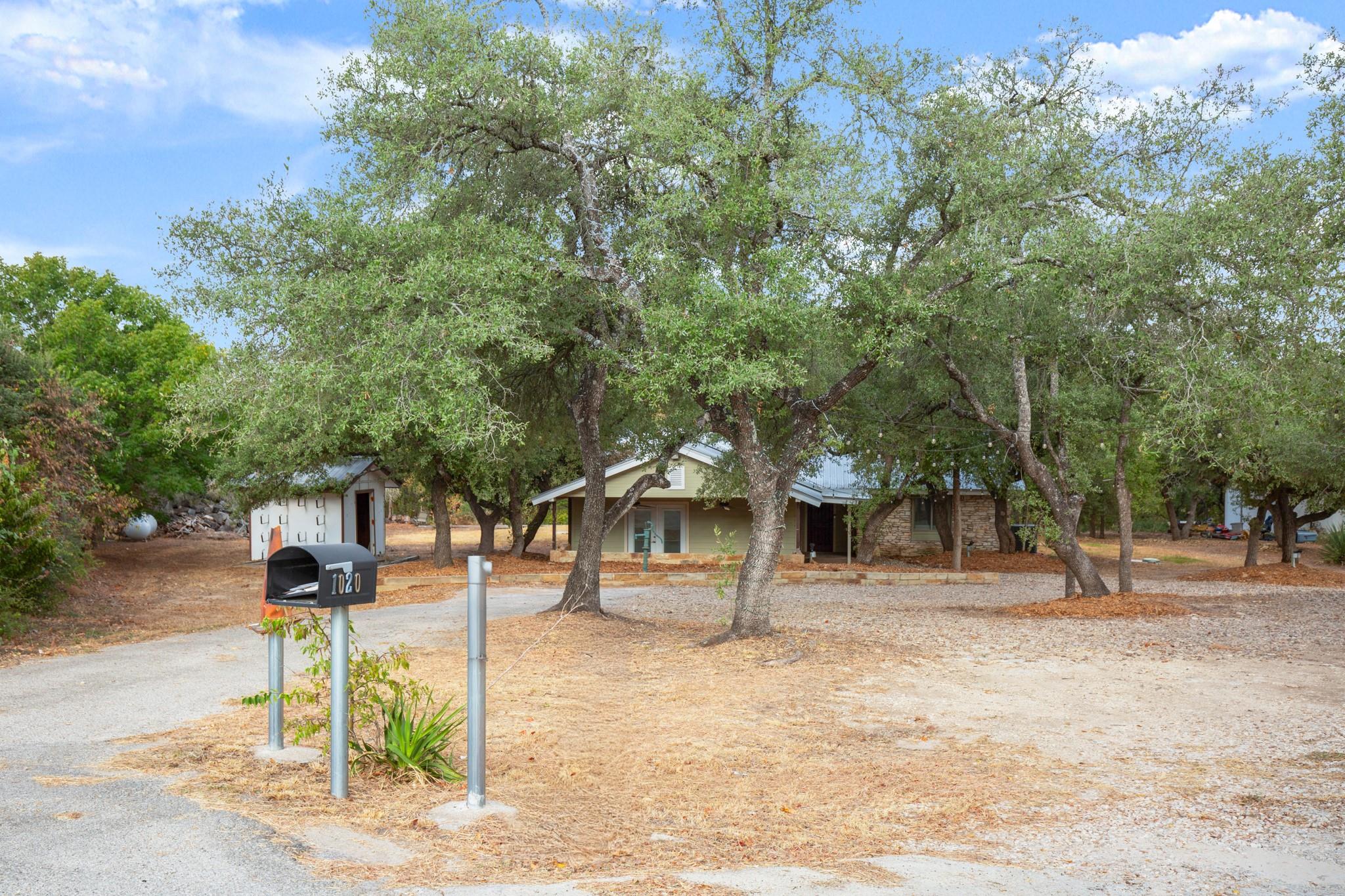 10204 Oak Grove Cir, Austin, TX 78736