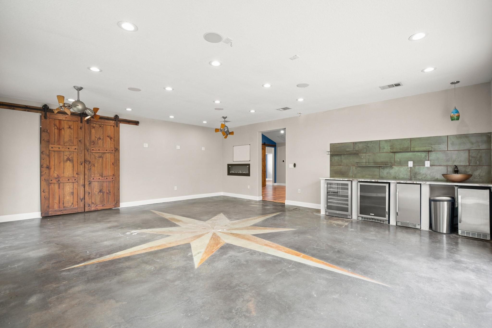 10204 Oak Grove Cir, Austin, TX 78736