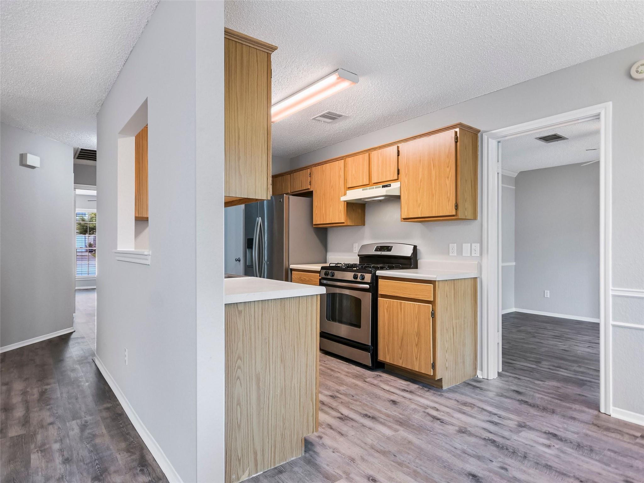 1411 Hollow Tree Blvd, Round Rock, TX 78681