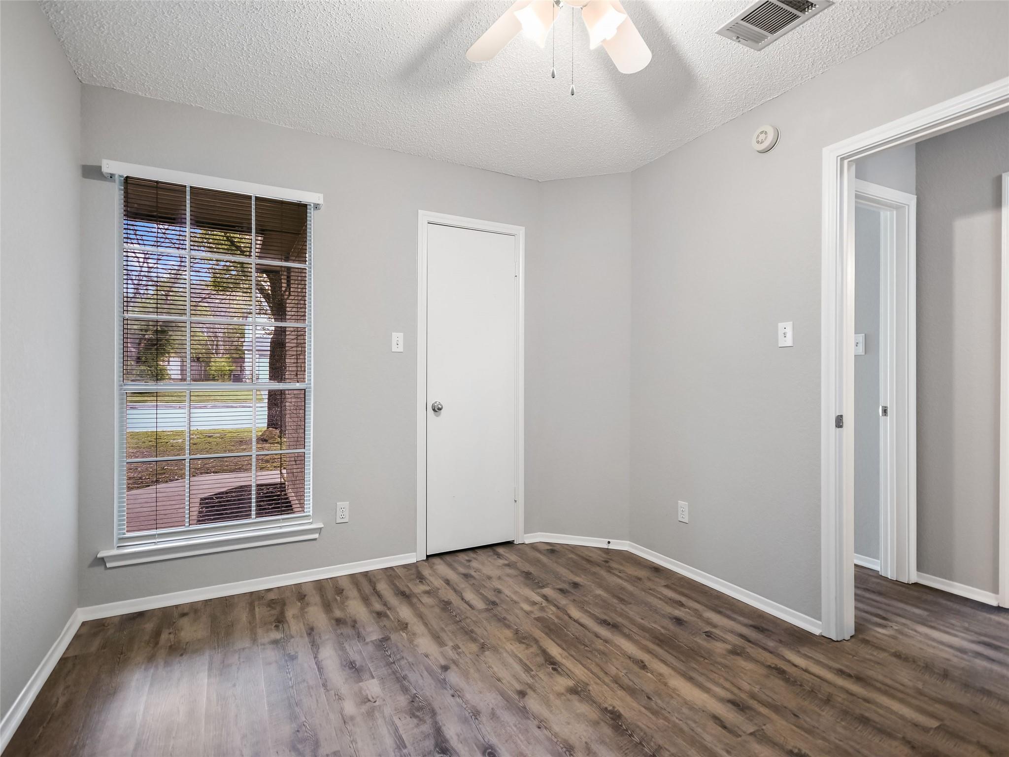 1411 Hollow Tree Blvd, Round Rock, TX 78681