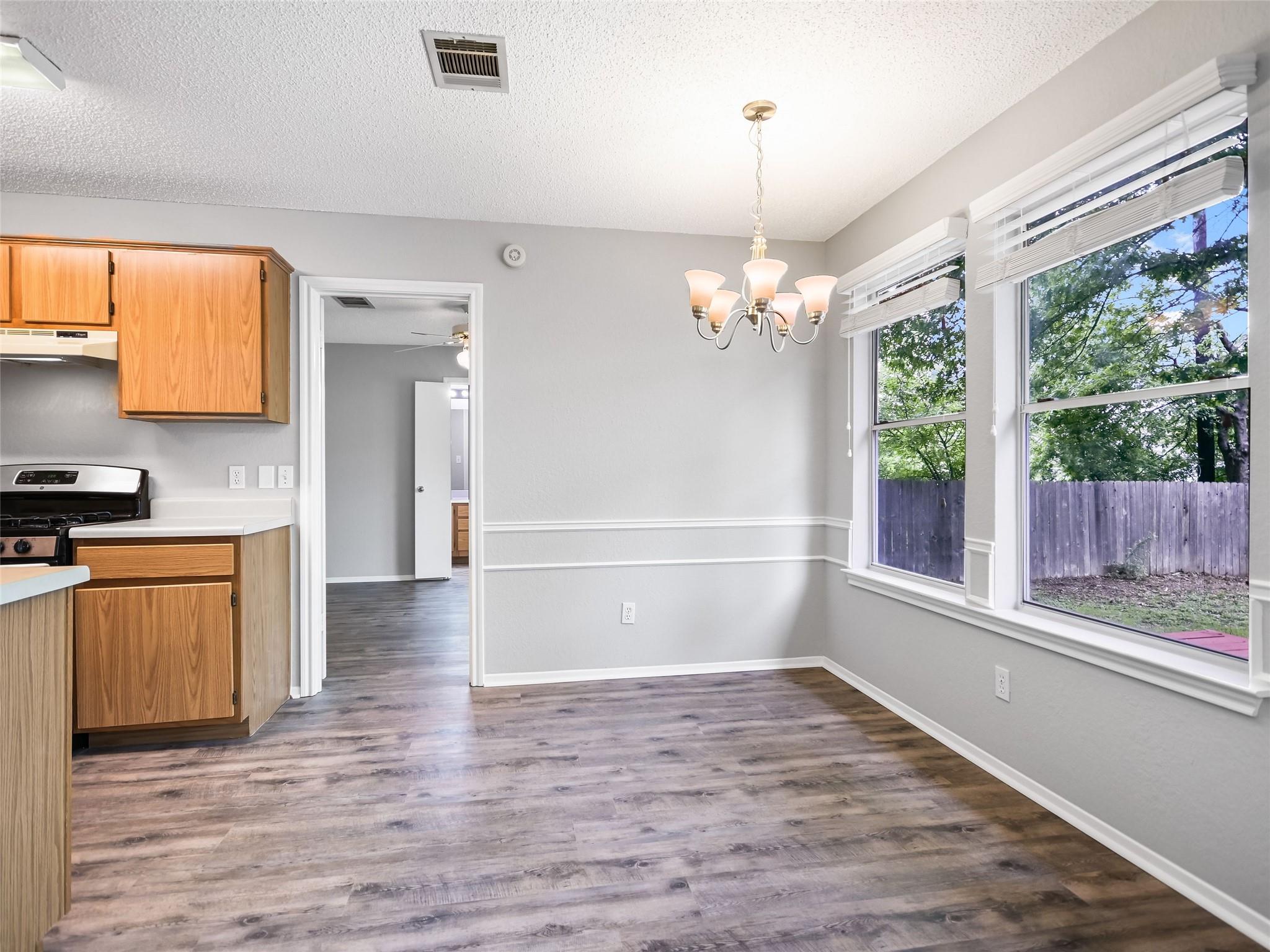 1411 Hollow Tree Blvd, Round Rock, TX 78681