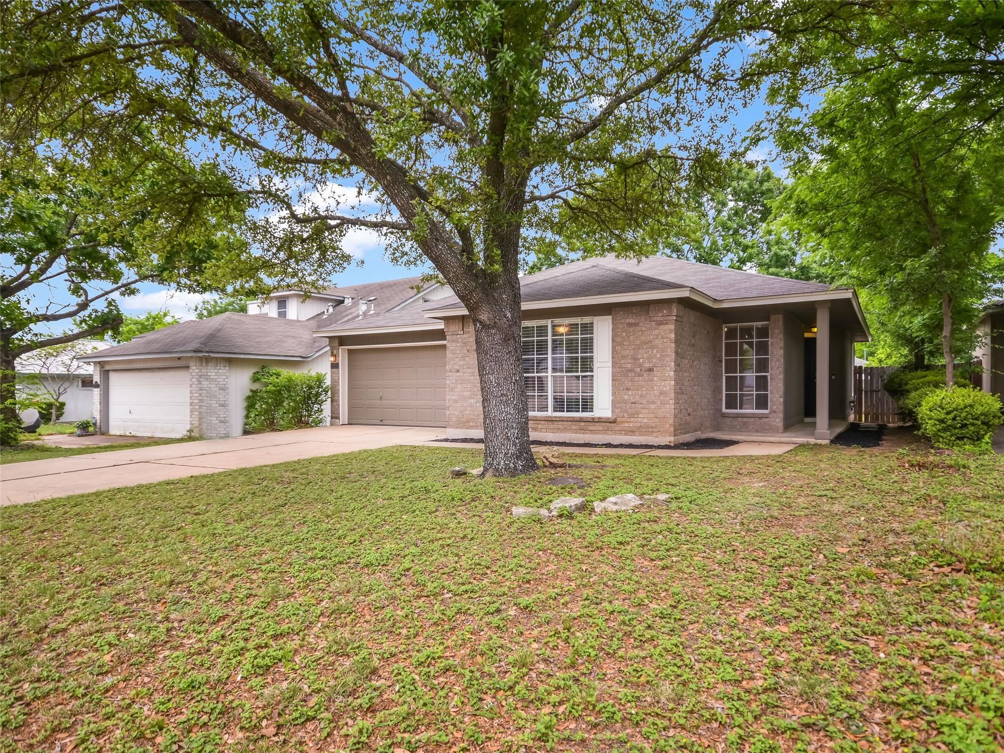 1411 Hollow Tree Blvd, Round Rock, TX 78681