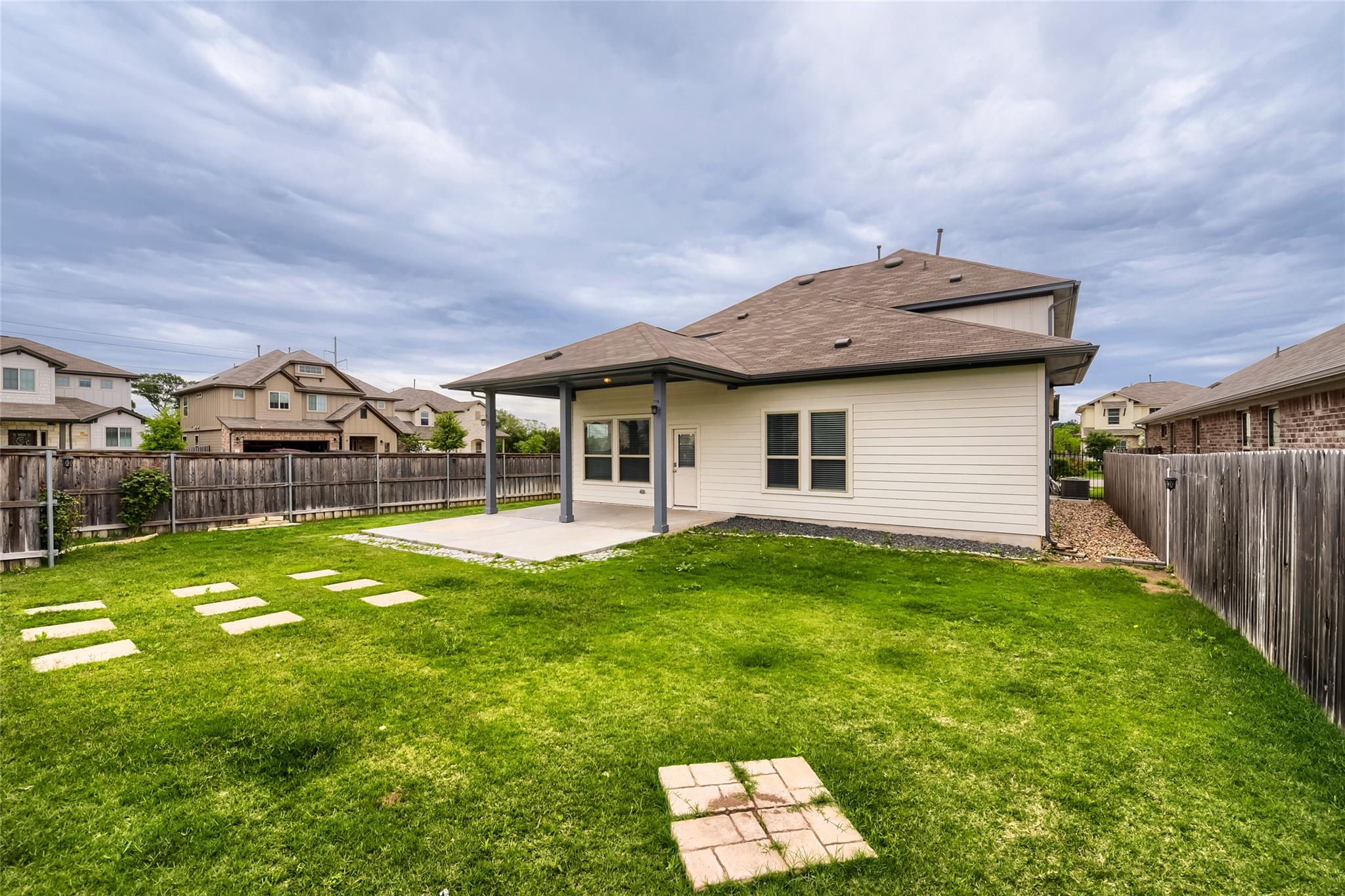 421 La Joya Pass, Leander, TX 78641