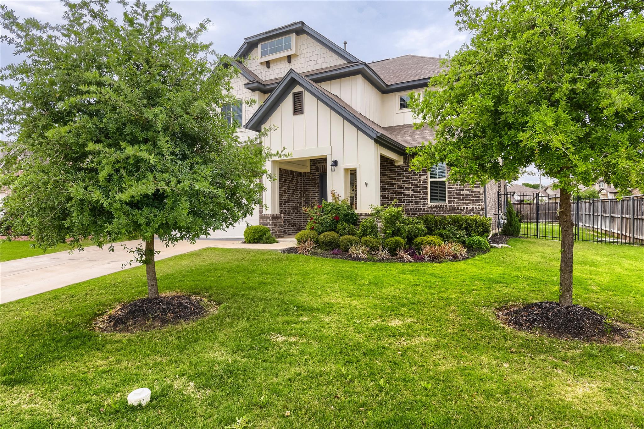 421 La Joya Pass, Leander, TX 78641