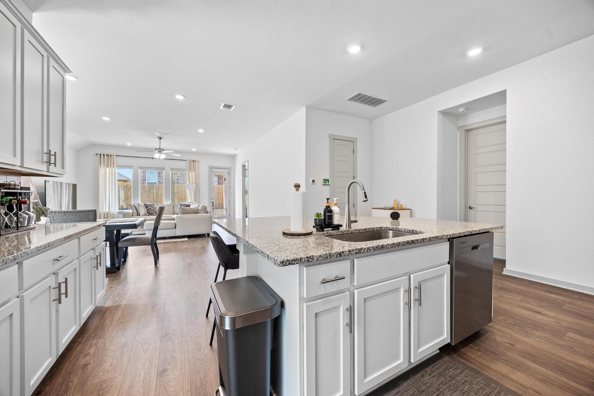 329 Black Sheep Cv, Leander, TX 78641