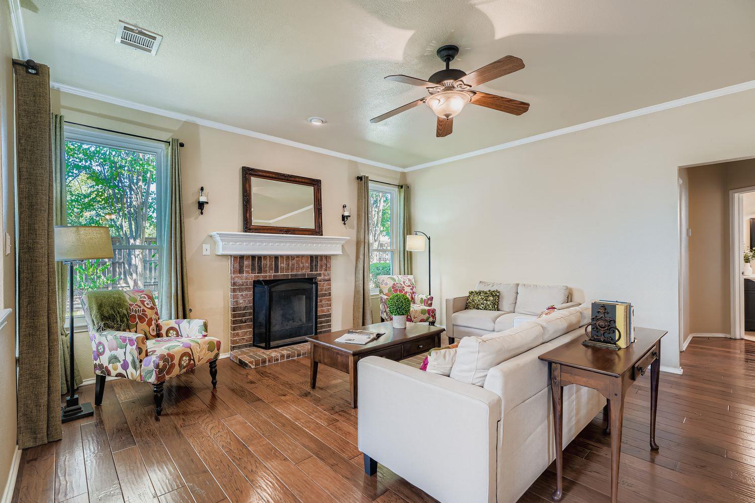 2600 Winding Brook Dr, Austin, TX 78748