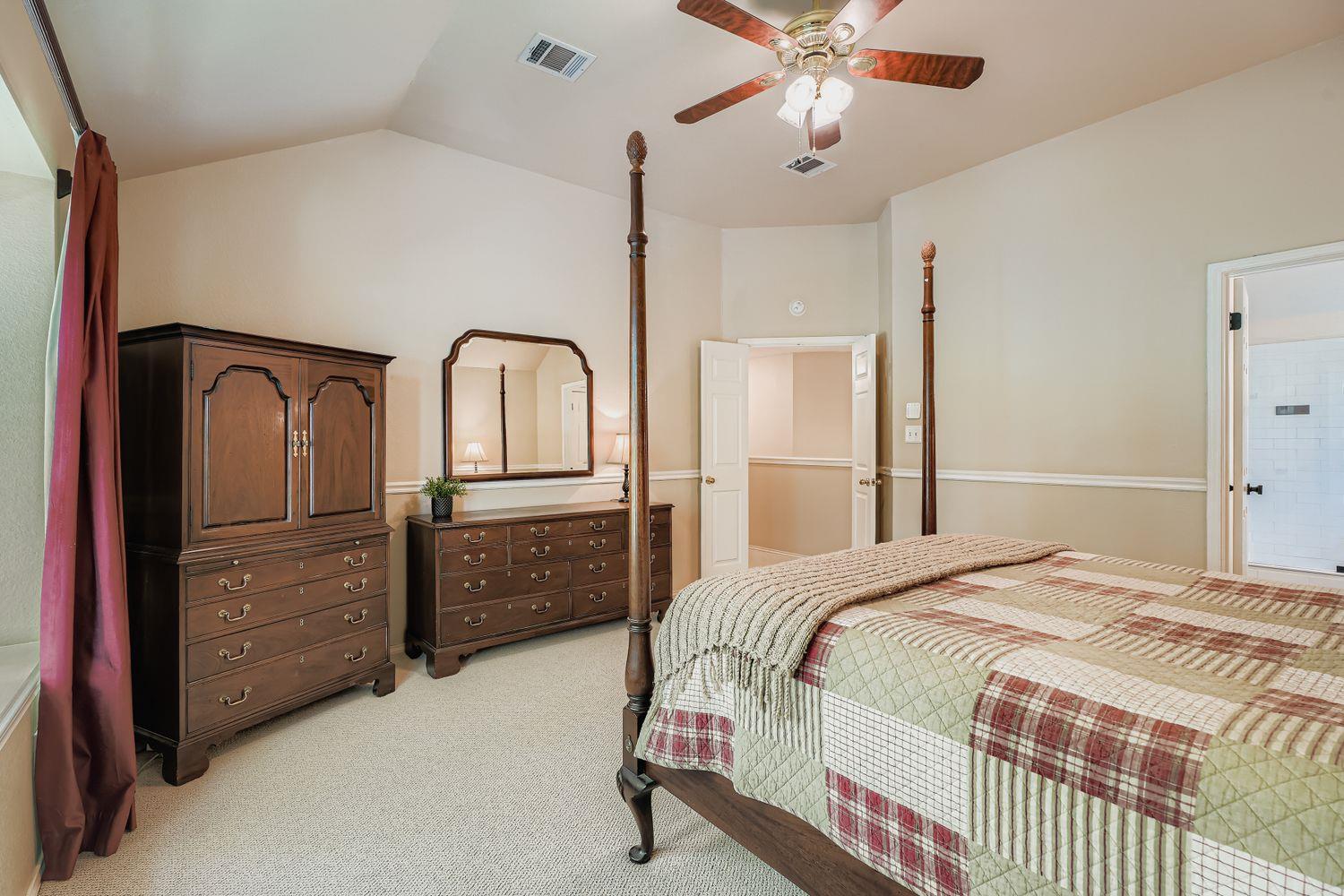 2600 Winding Brook Dr, Austin, TX 78748