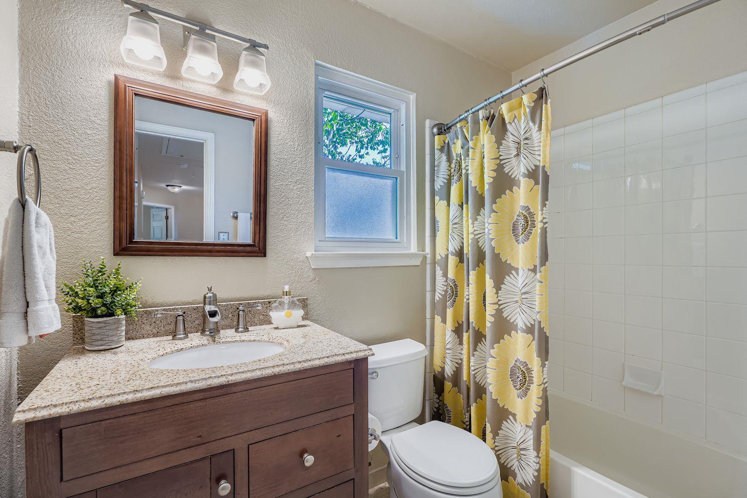 2600 Winding Brook Dr, Austin, TX 78748