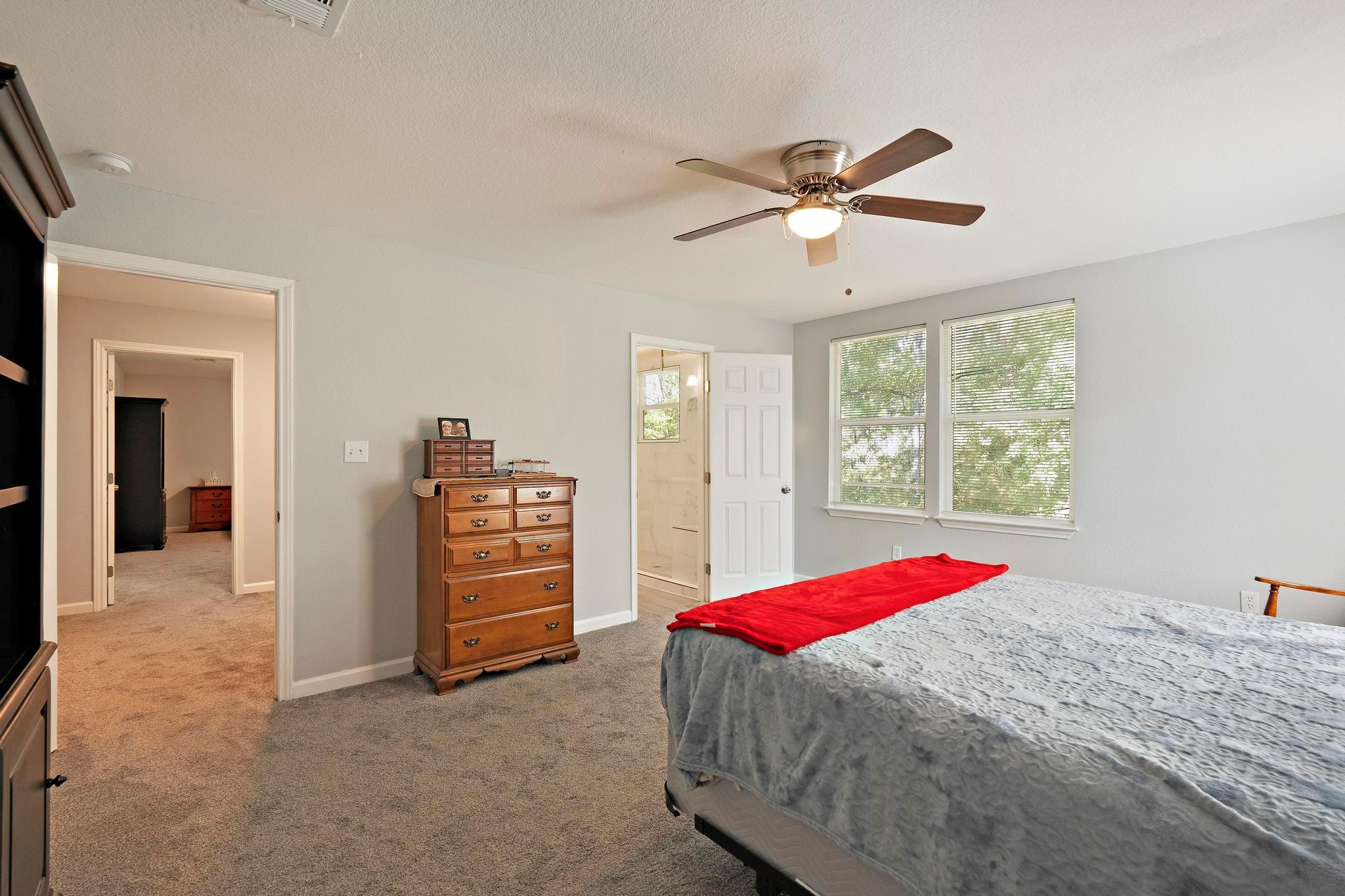 119 N Kanaio Dr, Bastrop, TX 78602