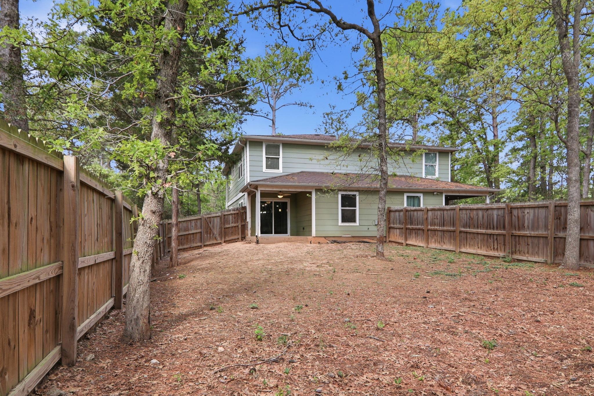 119 N Kanaio Dr, Bastrop, TX 78602