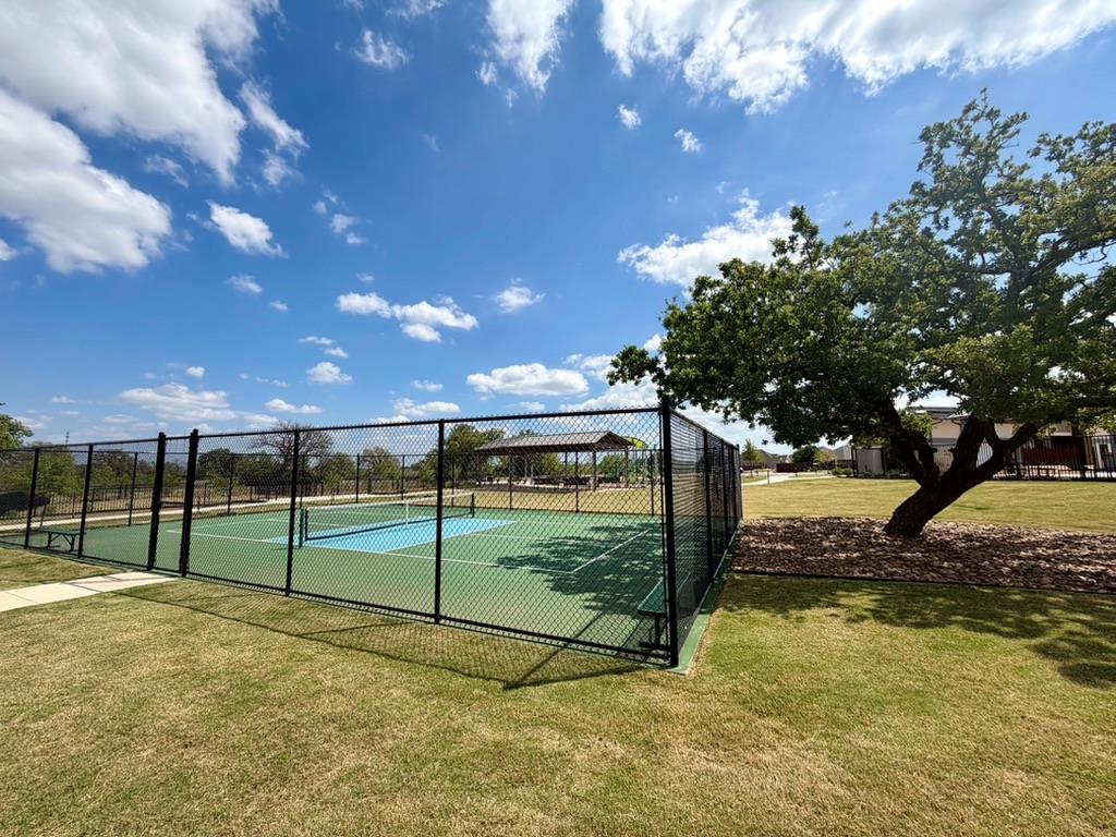 125 Slenderleaf Dr, Marble Falls, TX 78654